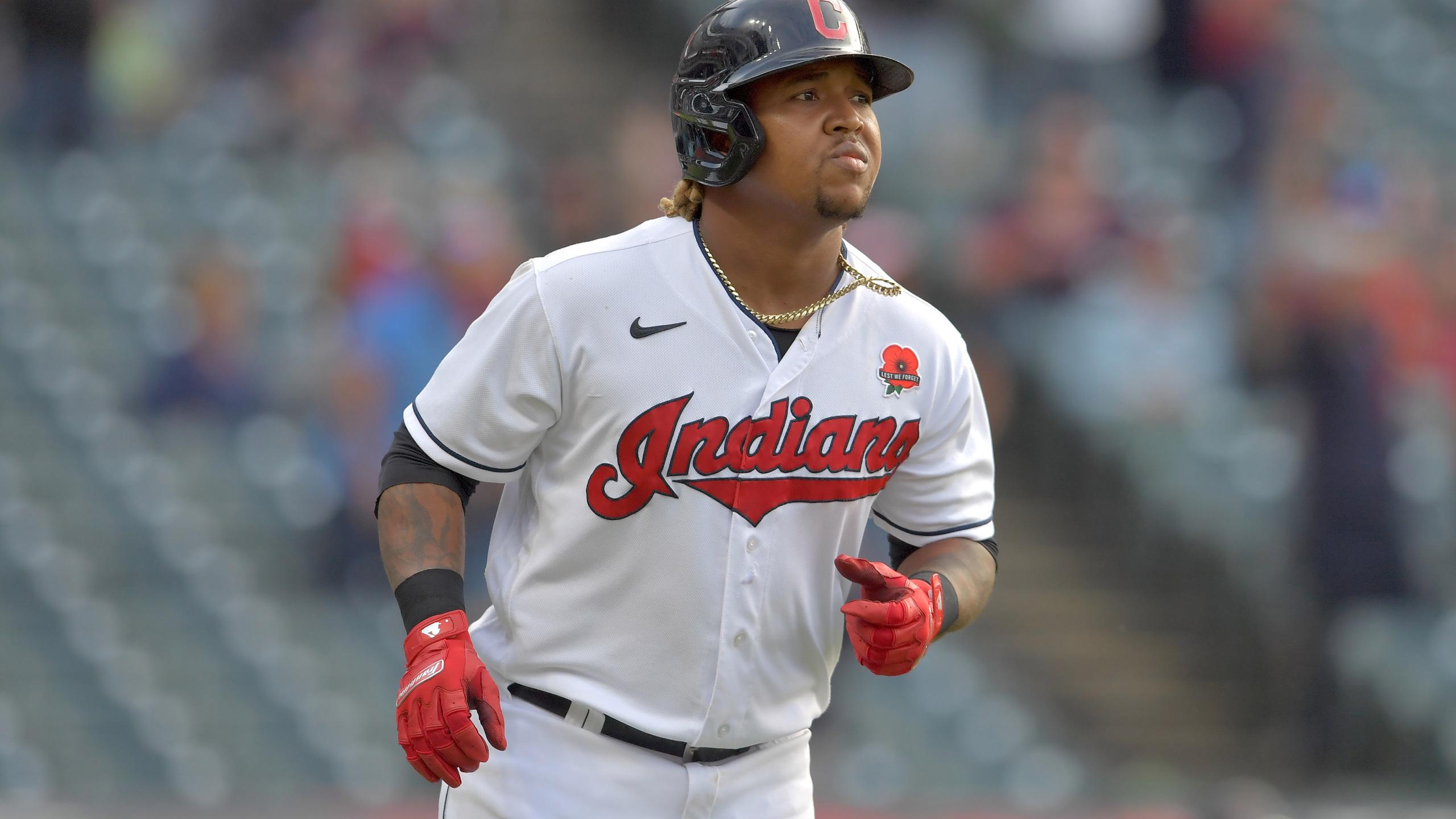 ios 16 mlb wallpapers jose ramirez｜TikTok Search