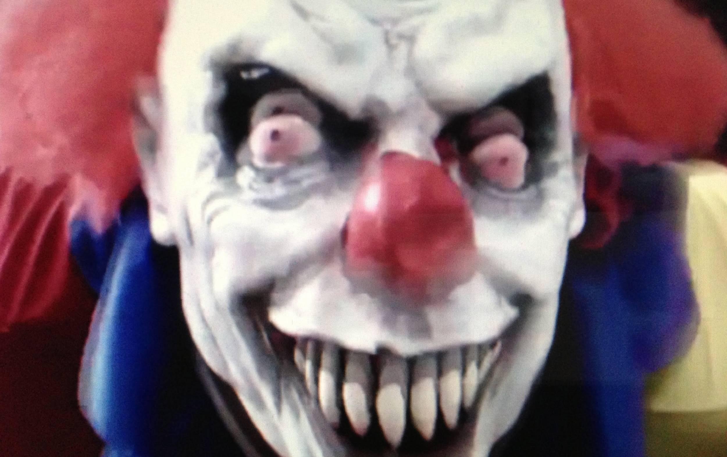 2500x1572 HD Scary Wallpaper Clown Jump Scare HD Wallpaper