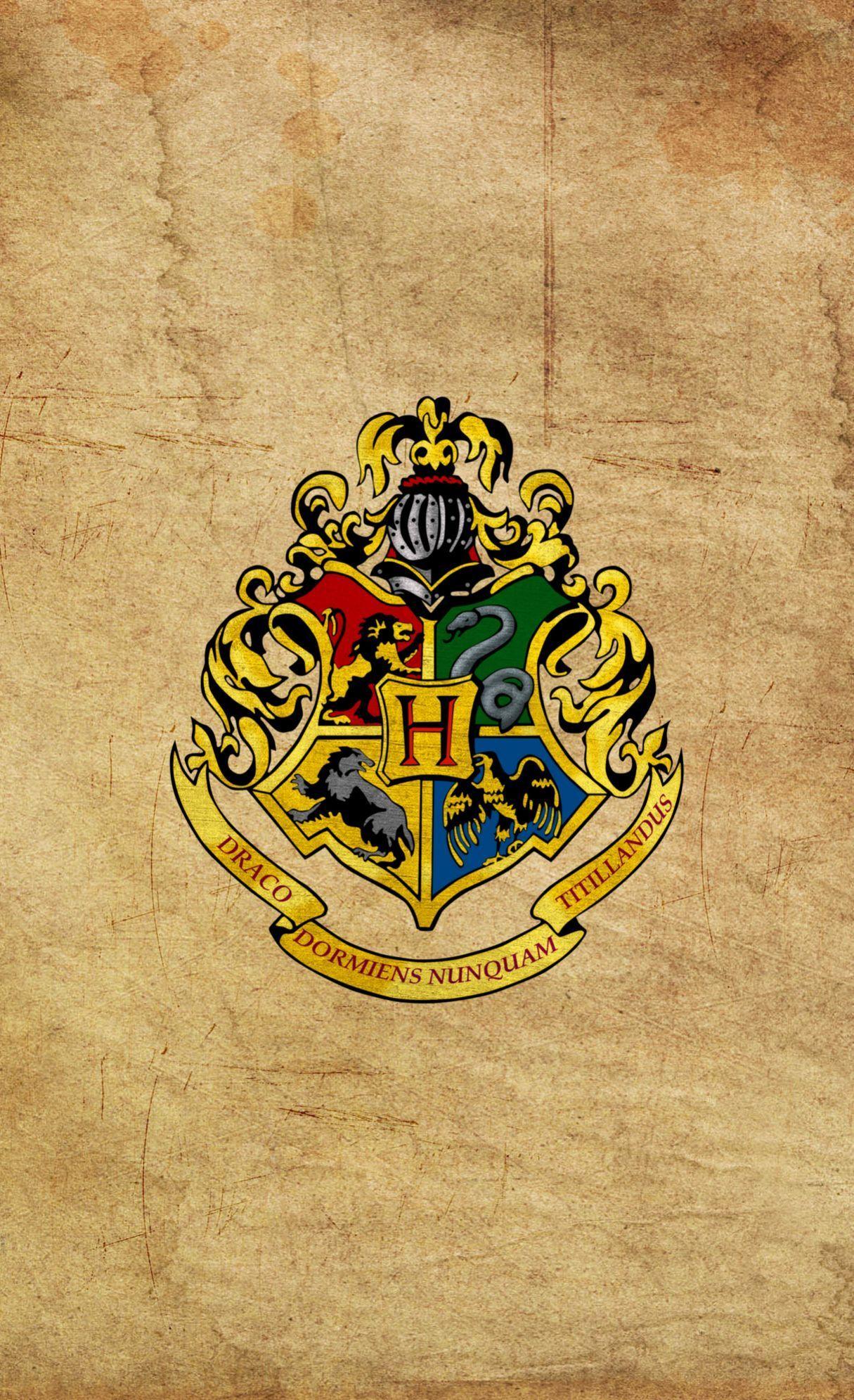 Harry Potter Hogwarts Crest iPhone Wallpapers - Top Free Harry Potter  Hogwarts Crest iPhone Backgrounds - WallpaperAccess