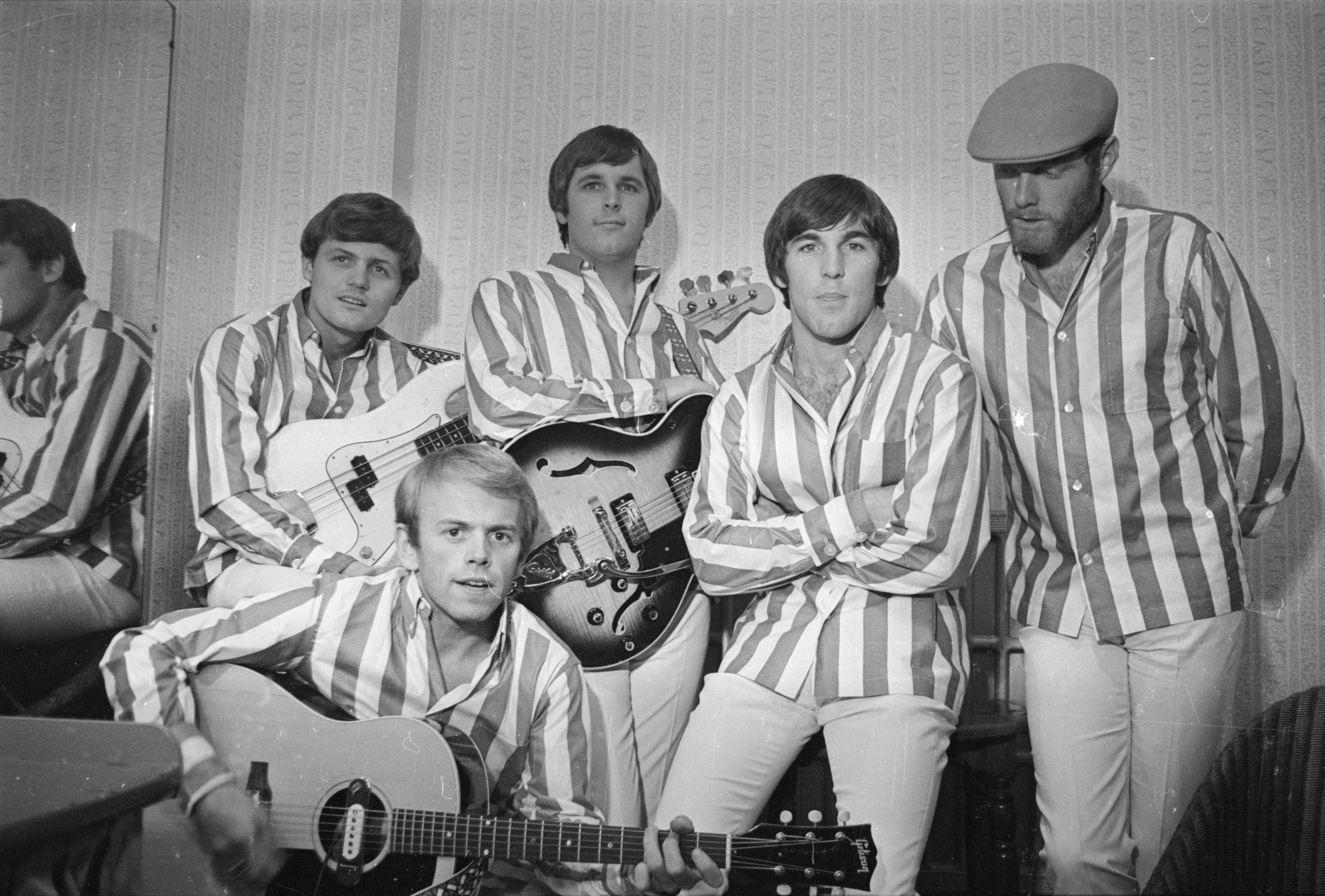 3943x2668 The Beach Boys HD Background
