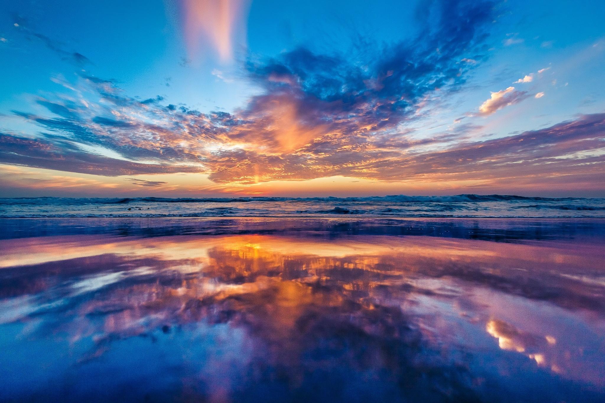 2048x1365 Sunrise Beach Wallpaper HD