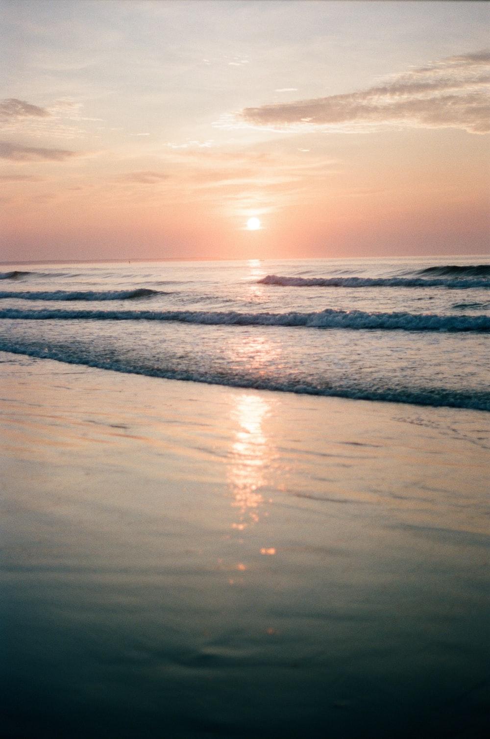 1000x1508 Beach Sunrise Picture [Stunning!]. Download Free Image