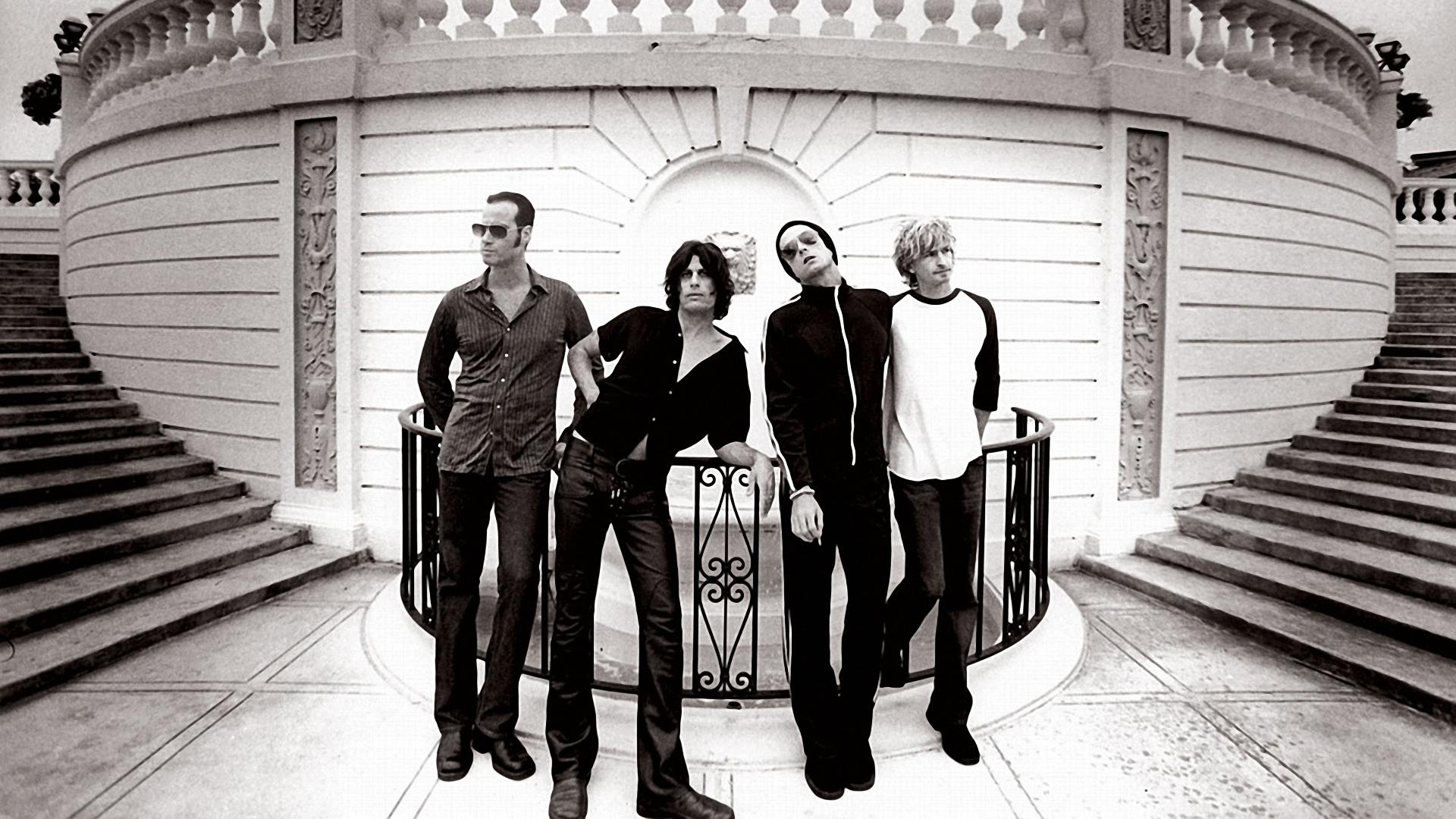 1920x1080 Download Wallpaper 1920x1080 stone temple pilots, band, glasses, stairs, members Full HD 1080p HD Background
