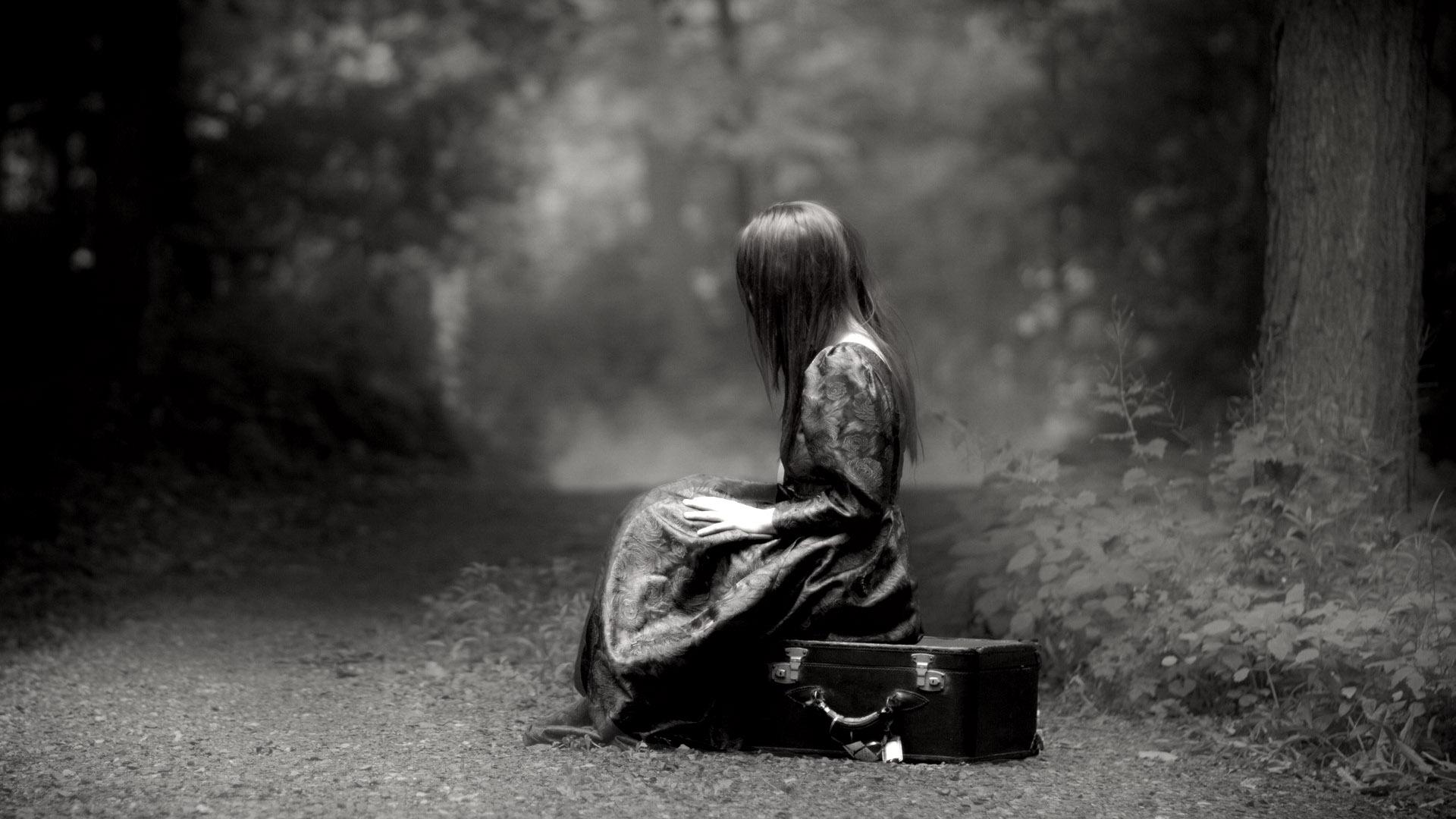 Black and White Sad Wallpapers Top
