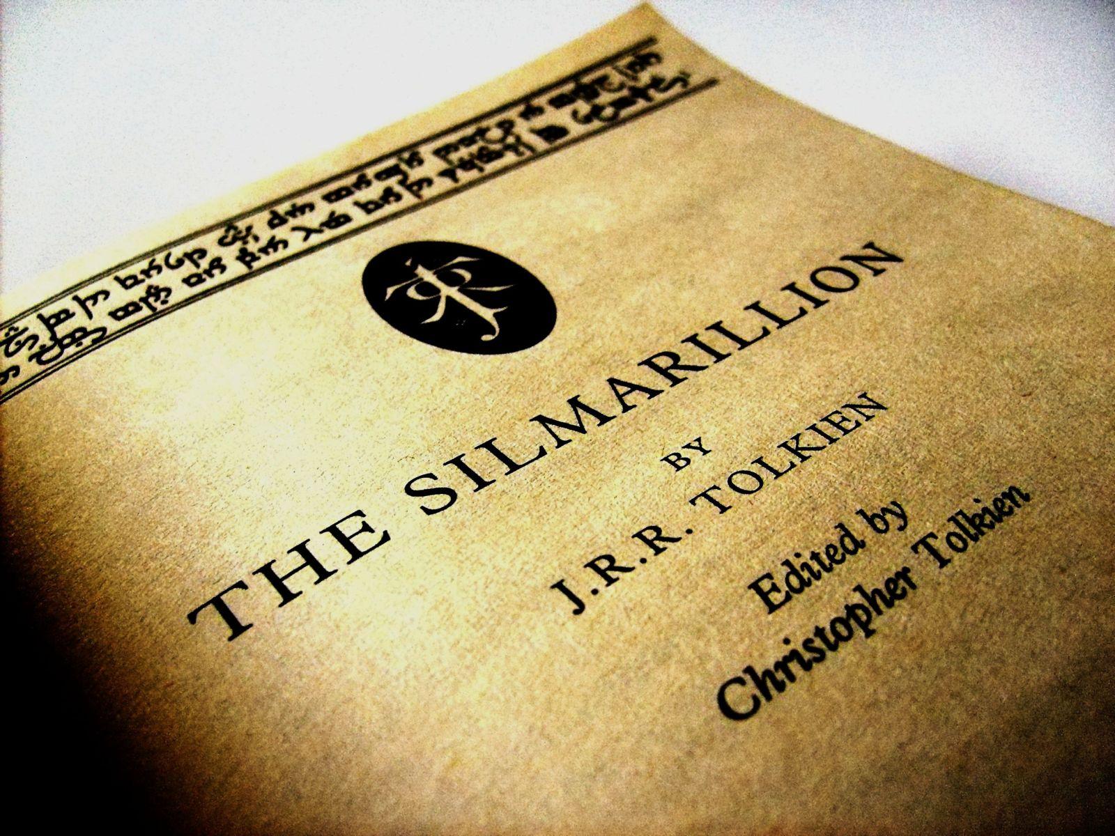 1600x1200 Classic, books, Silmarillion, JRR Tolkien wallpaper