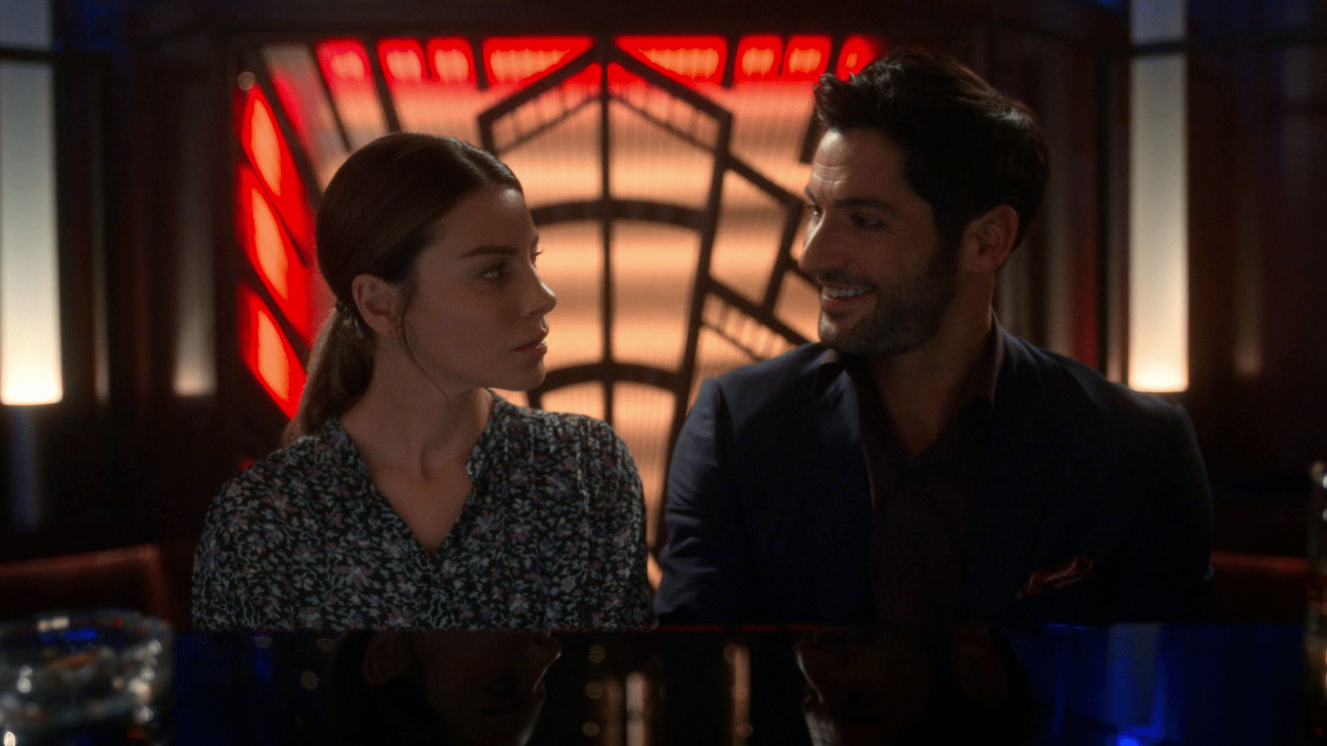 Wann Zeigt Lucifer Chloe Sein Wahres Gesicht Lucifer Chloe Wallpapers - Top Free Lucifer Chloe Backgrounds