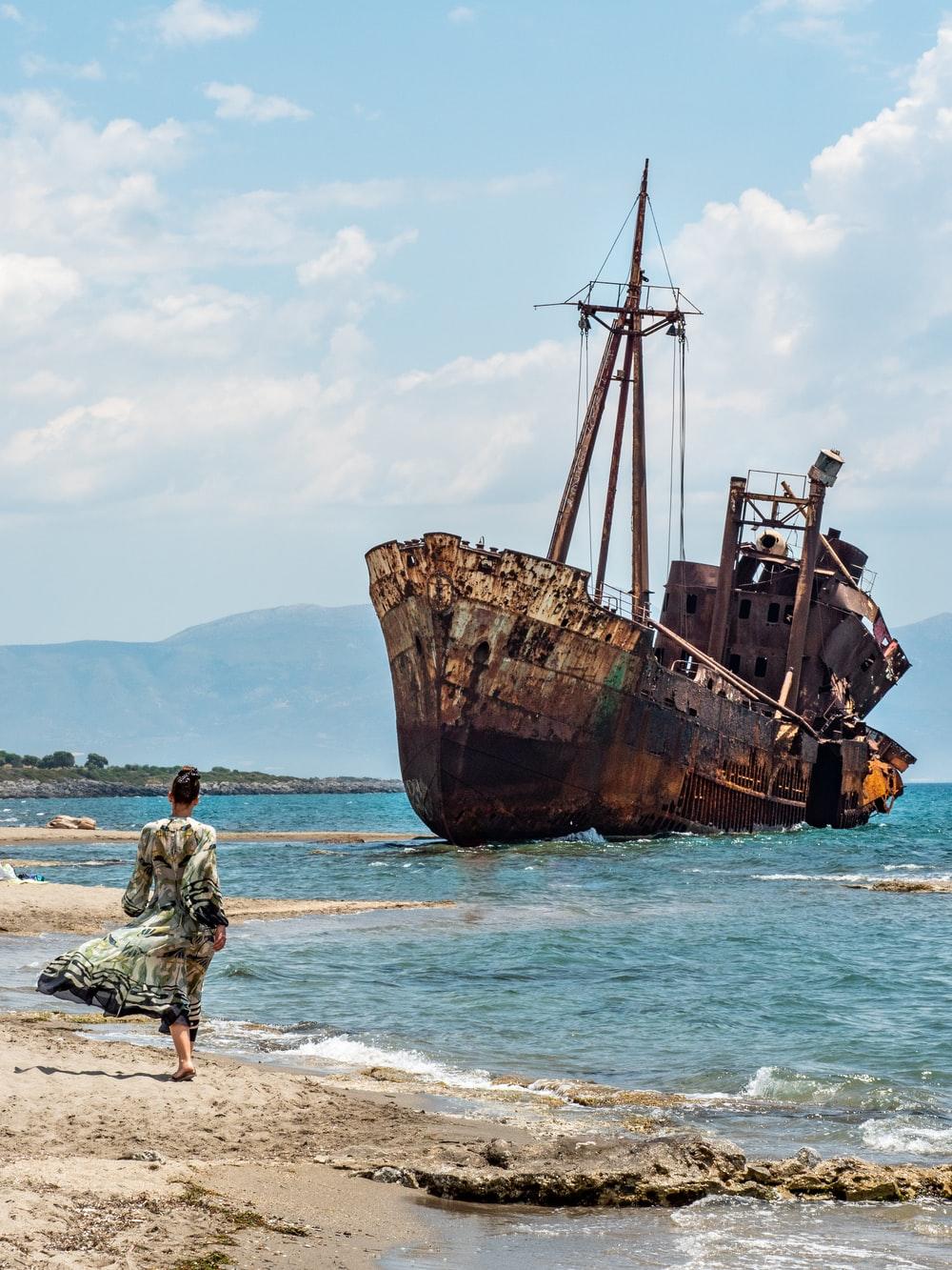 1000x1333 Shipwreck Picture [HD]. Download Free Image