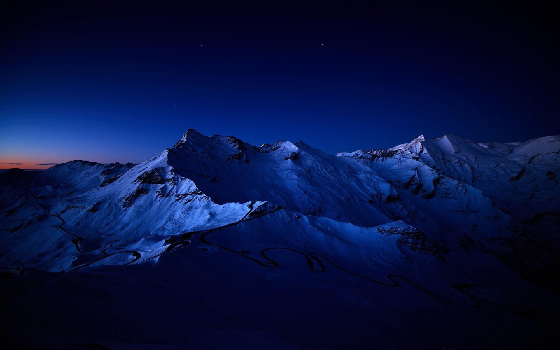 1920x1200 Snow Mountain Wallpaper HD