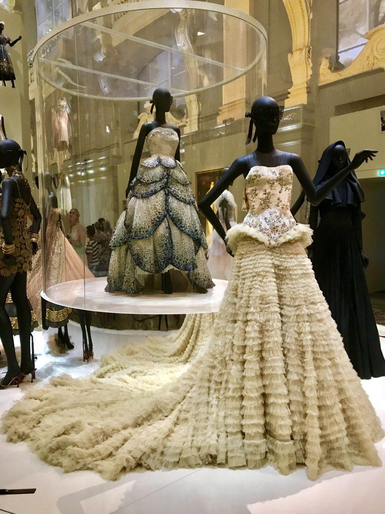 768x1024 CHRISTIAN DIOR: COUTURIER DU RÊVE