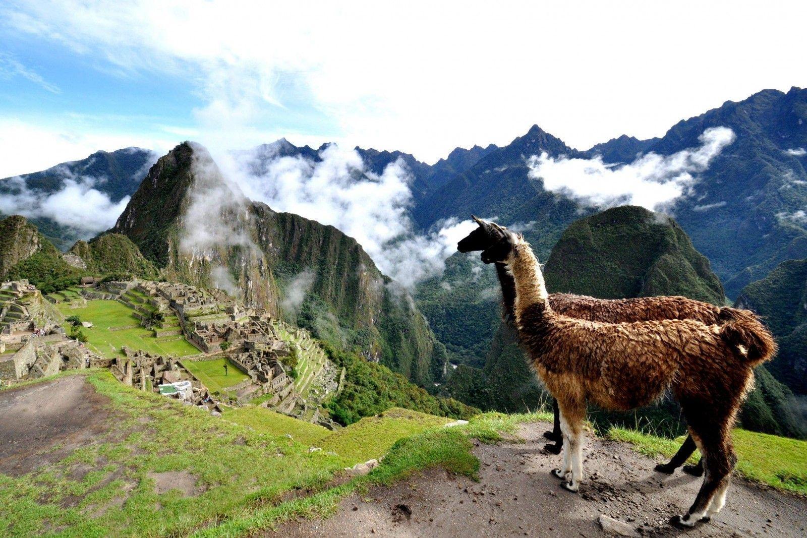 1600x1067 Peru Wallpaper