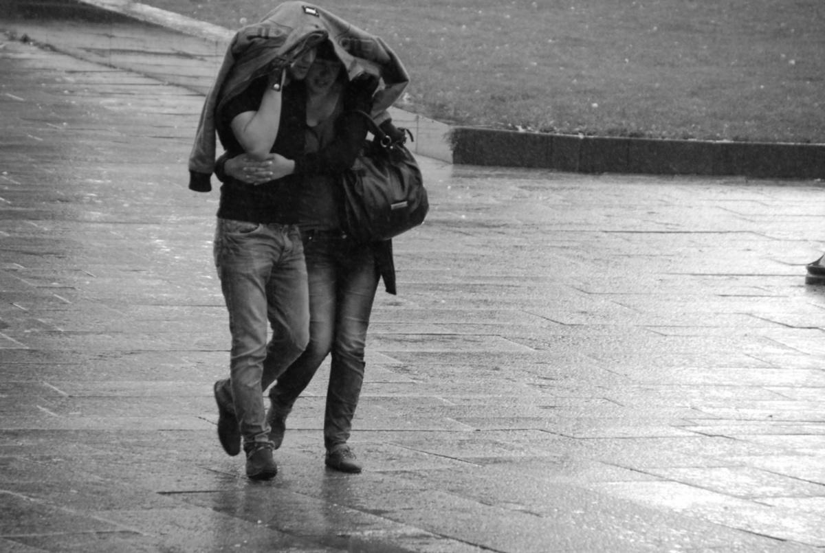1200x805 black and white, couple, love, rain