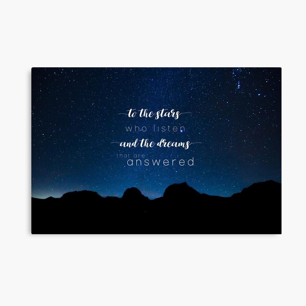 1000x1000 Lámina fotográfica «A las estrellas que escuchan y los sueños que se responden: una corte de niebla y furia» de Ranp
