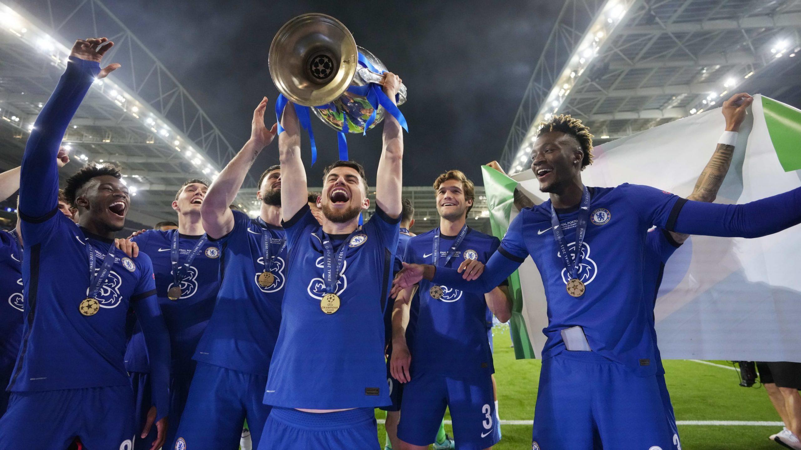 2560x1440 Video: Jorginho has beard shaved by reporter after Chelsea's Champions League win