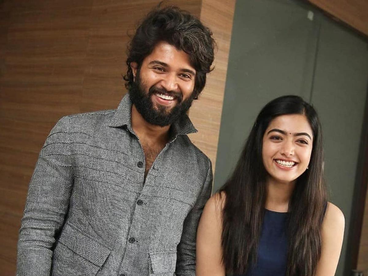1200x900 Vijay Deverakonda & Rashmika Mandanna look stylish in the throwback PHOTO; fans can't stop gushing over it