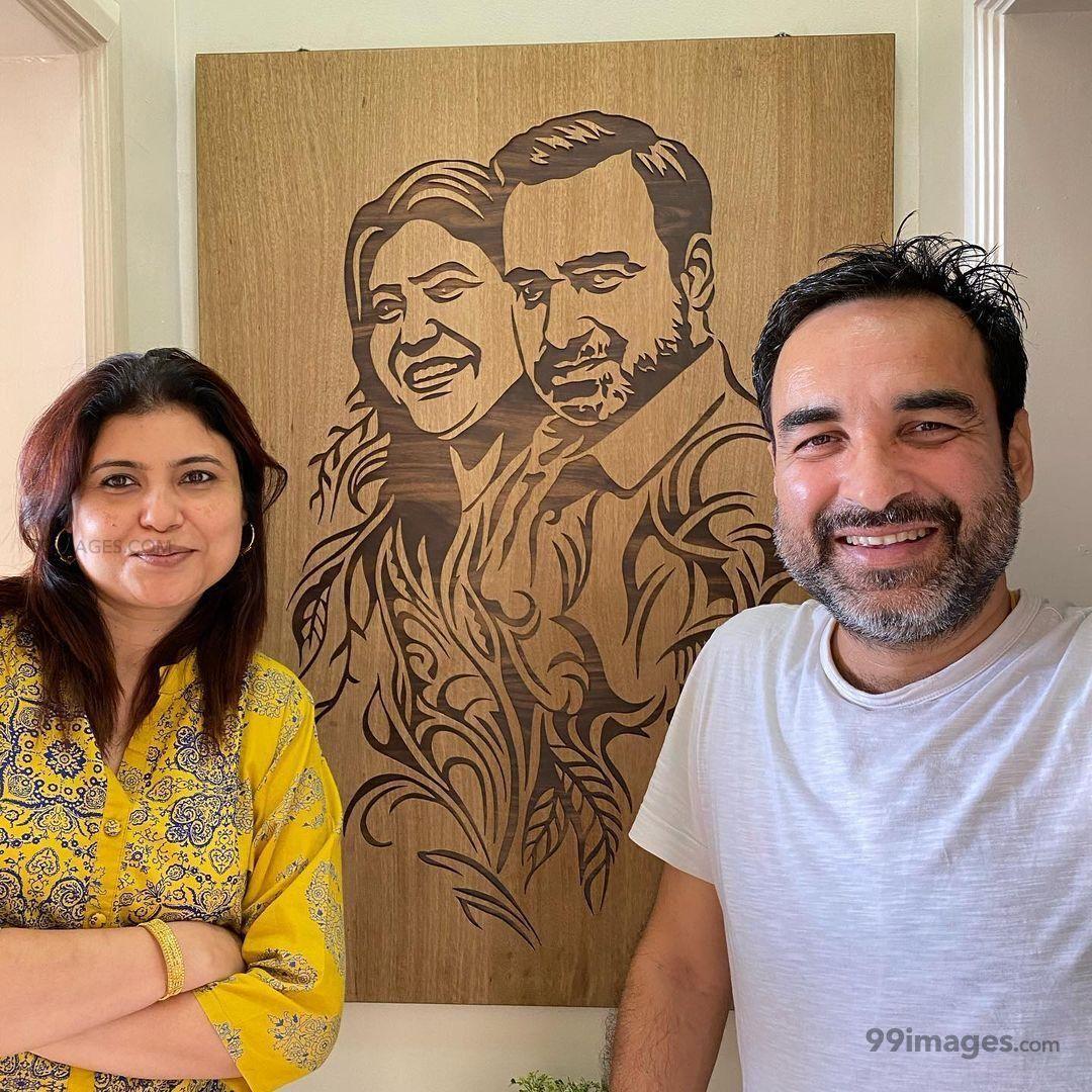 1080x1080 ✓[8] Pankaj Tripathi HD Wallpaper (Desktop Background / Android / iPhone) (1080p, 4k) (1080x1080) (2021)