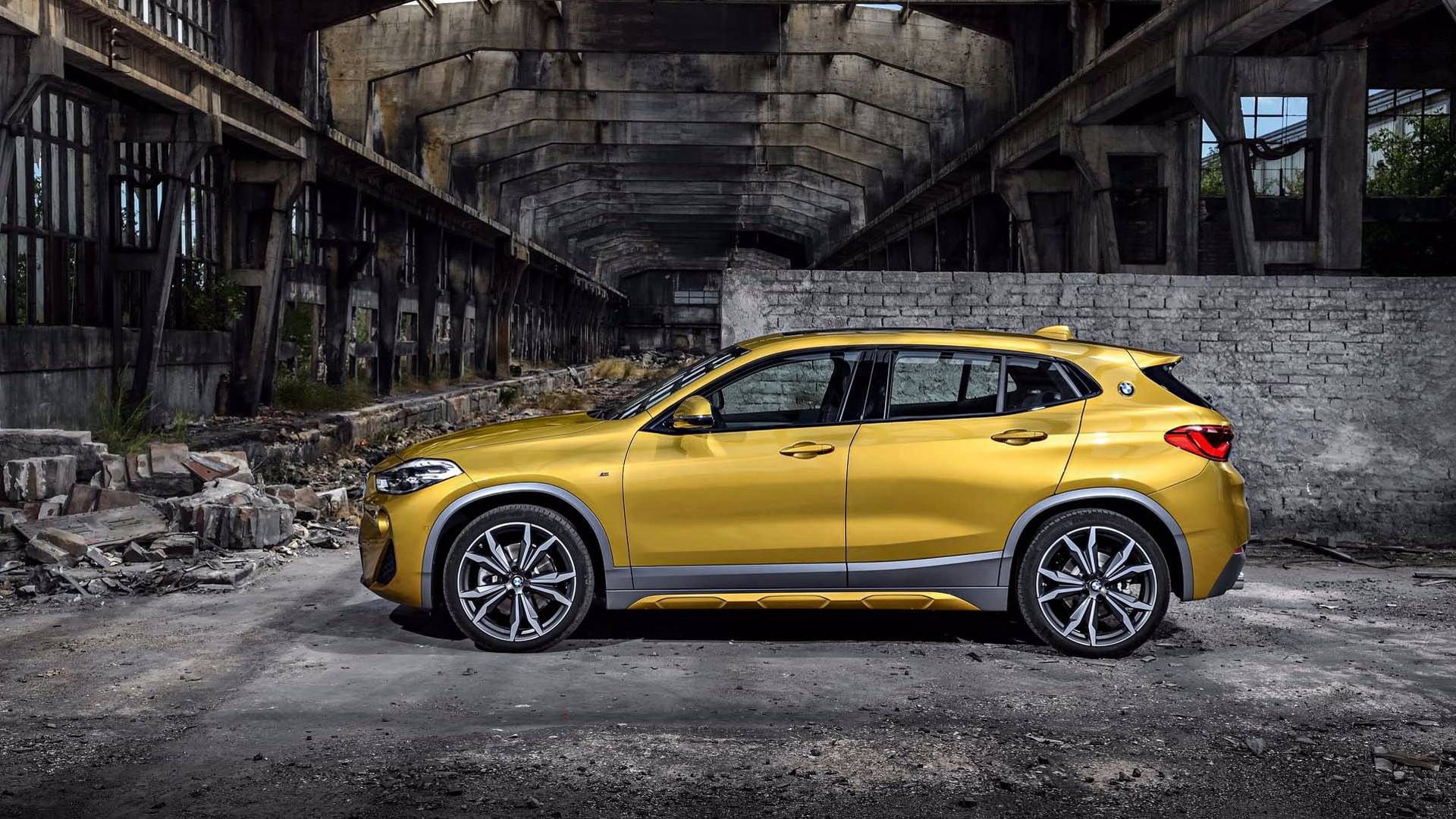 1920x1080 BMW X2 Vs. BMW X1: See The Changes Side By Side