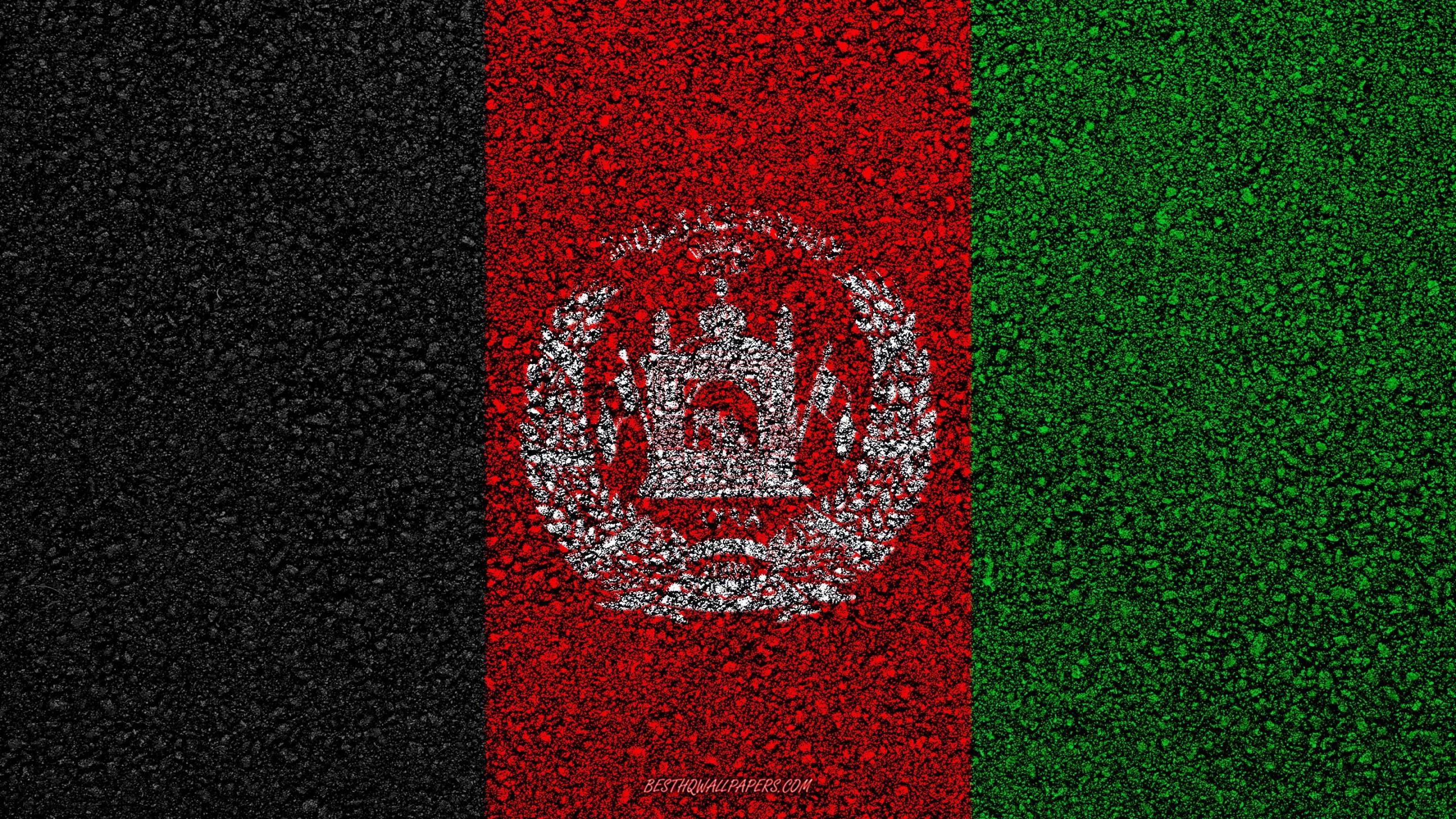 The flag of Afghanistan on wood | Wagrati