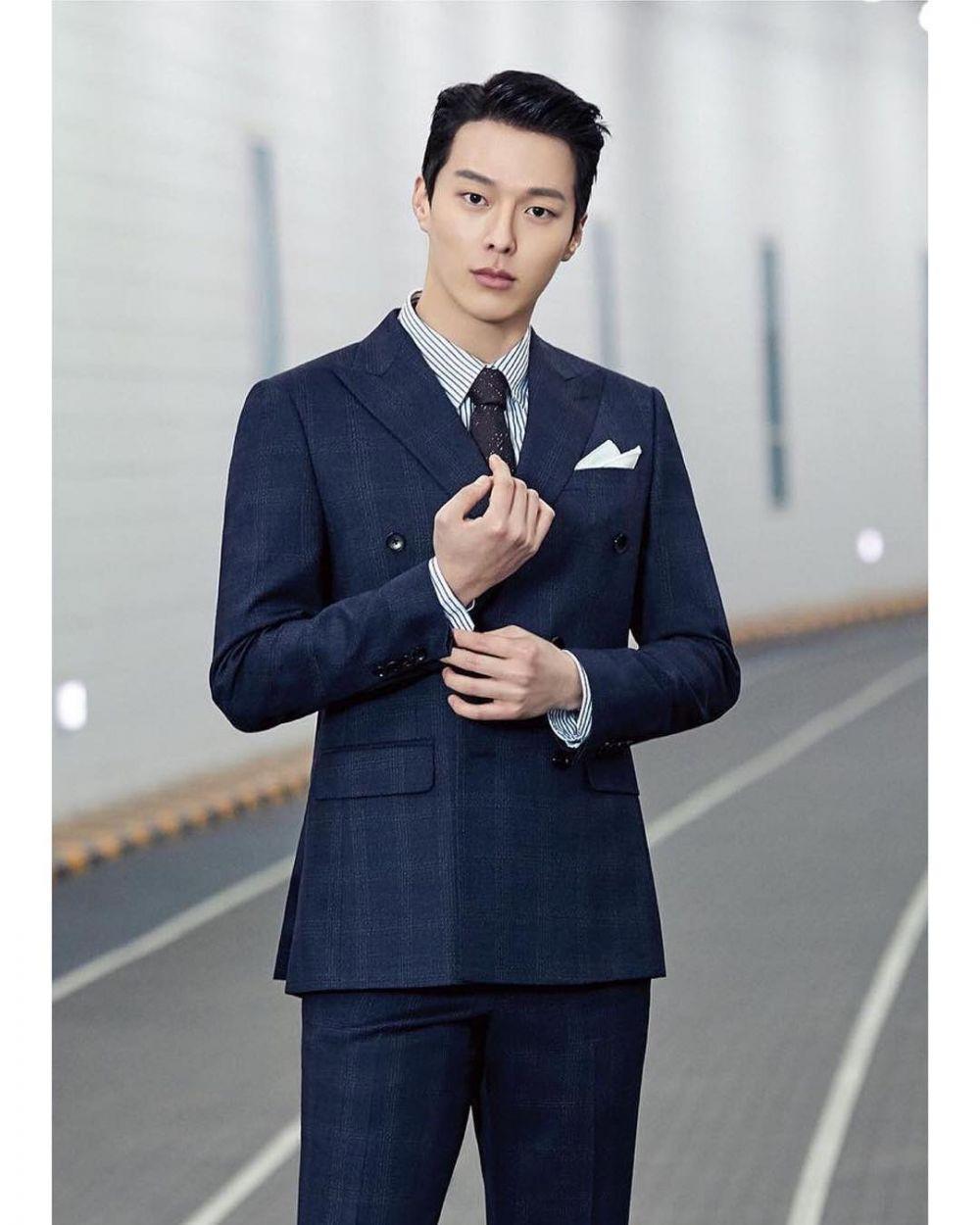 1000x1250 Jang Ki Yong Wallpaper