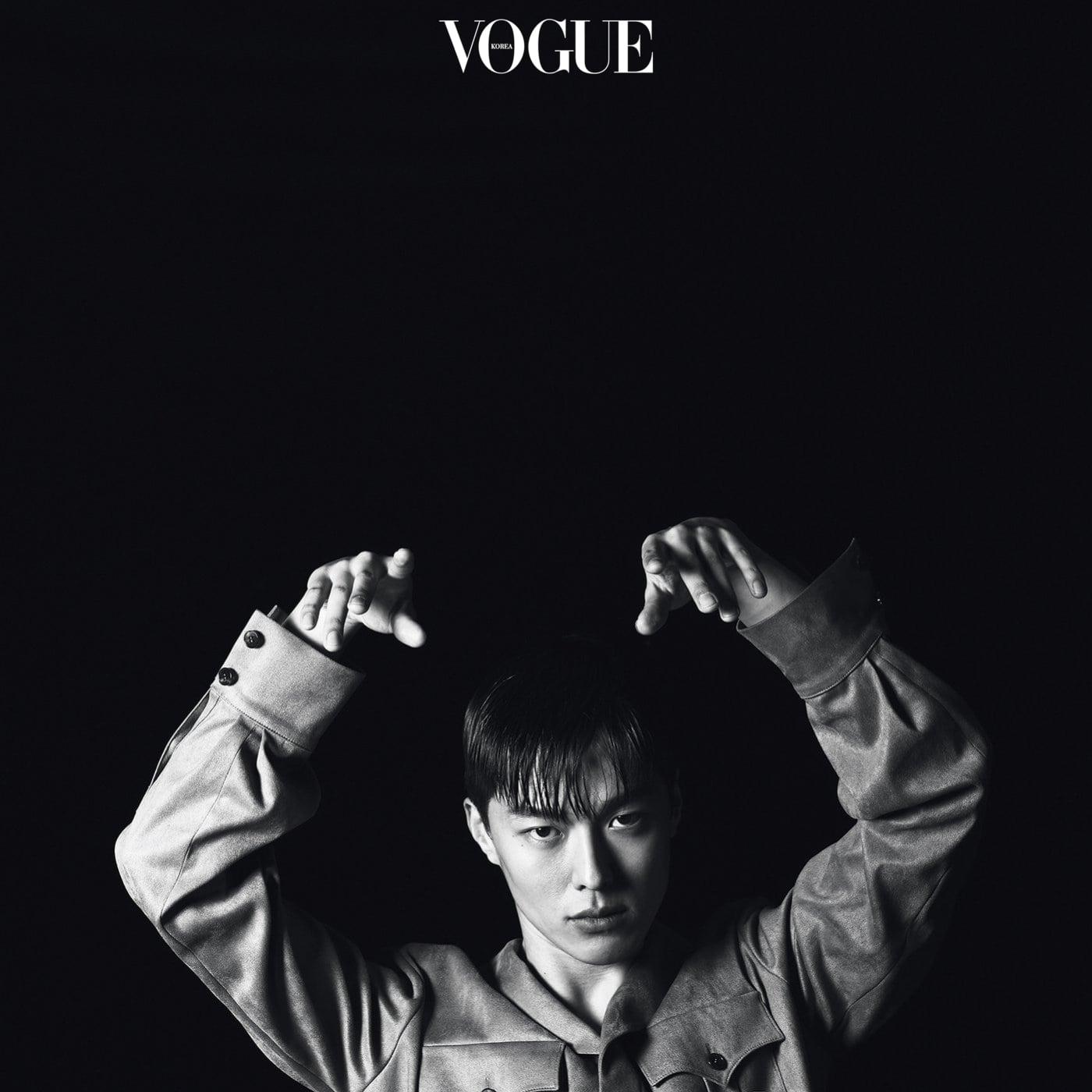 1400x1400 Jang Ki Yong Talks About Taking On Diverse Roles As Actor, His Hobbies, And More