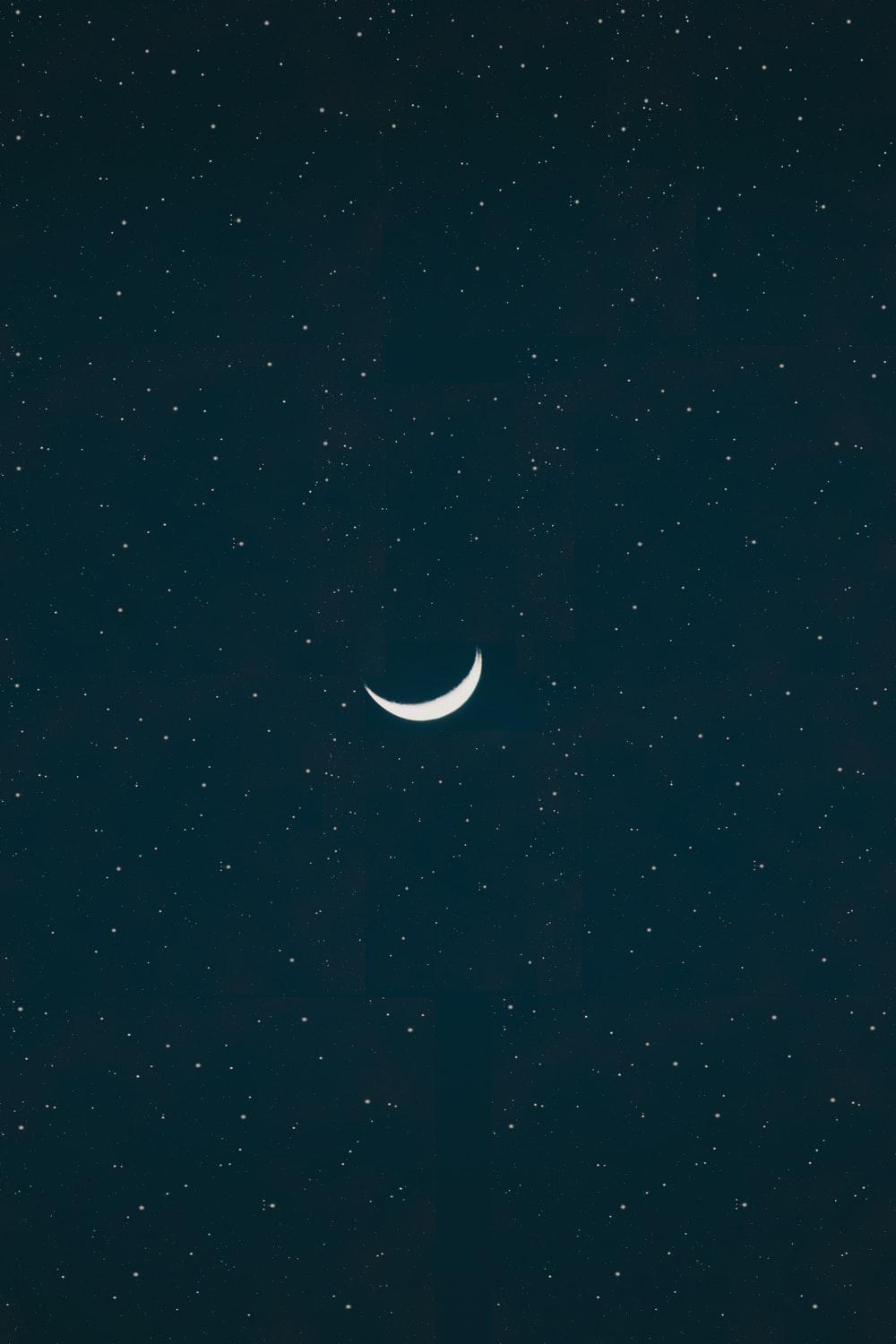1000x1500 white moon wallpaper photo