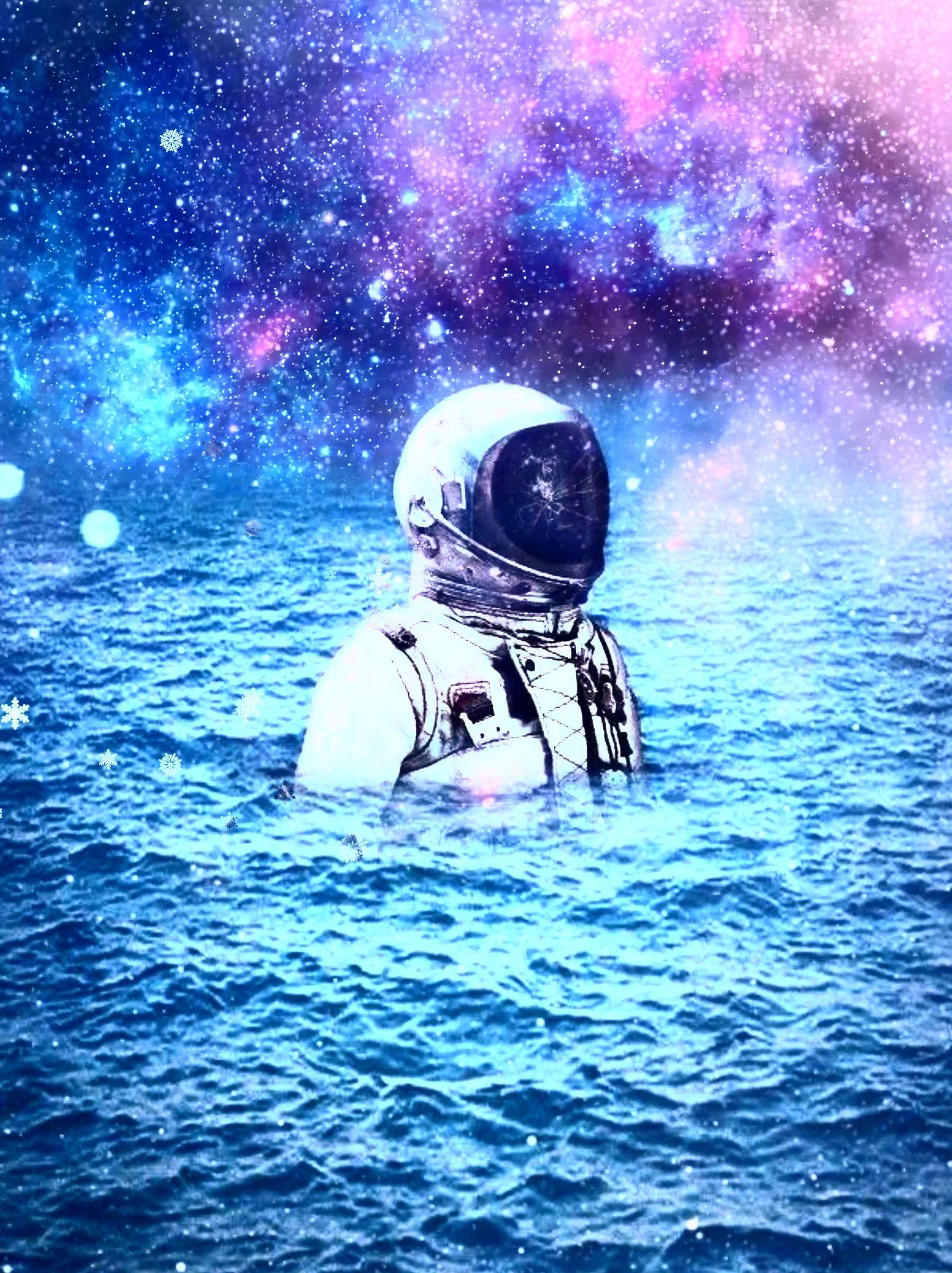 Floating In Space Wallpaper 4k Download : Wallpaper Space Astronaut