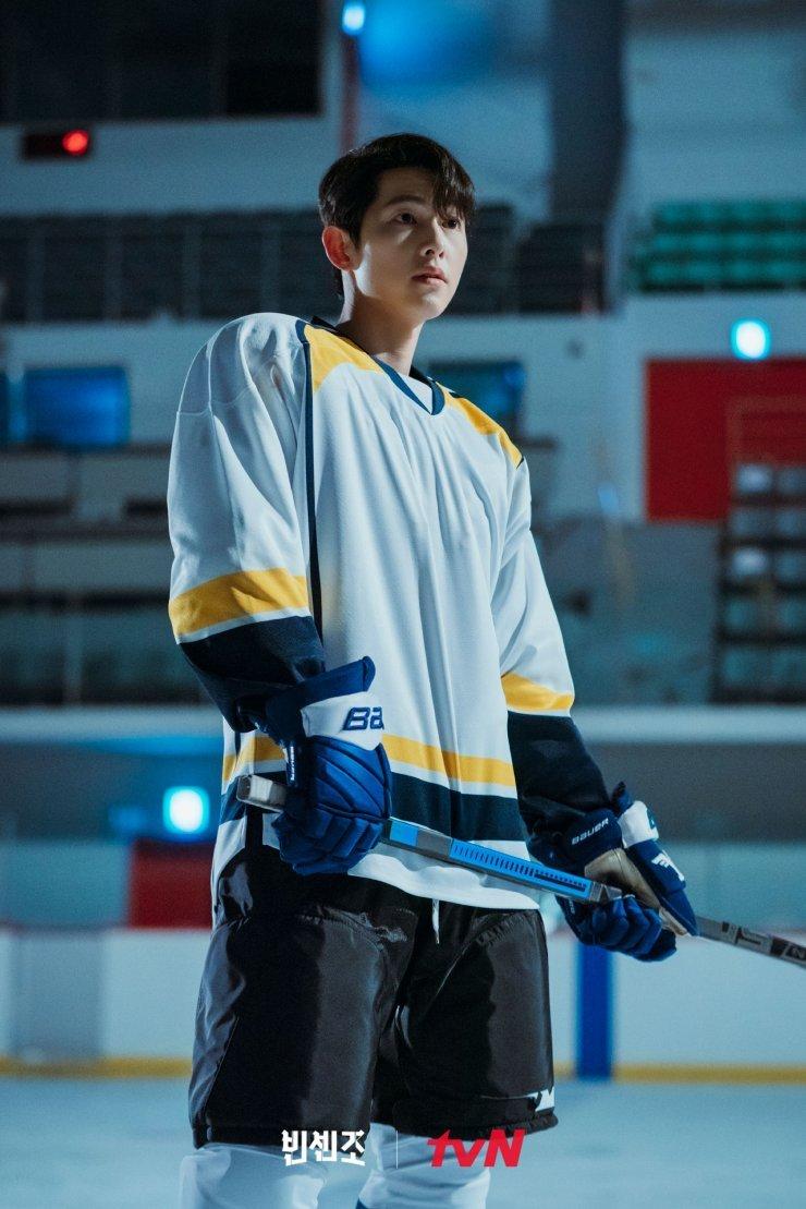 740x1109 Vincenzo Gallery (Drama, 빈센조) HanCinema