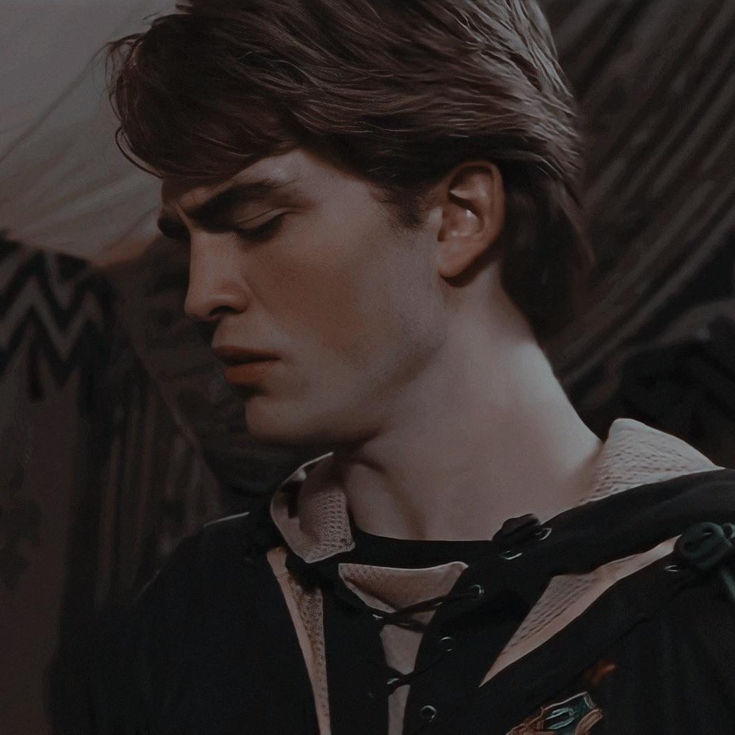 1054x1054 jules edits
