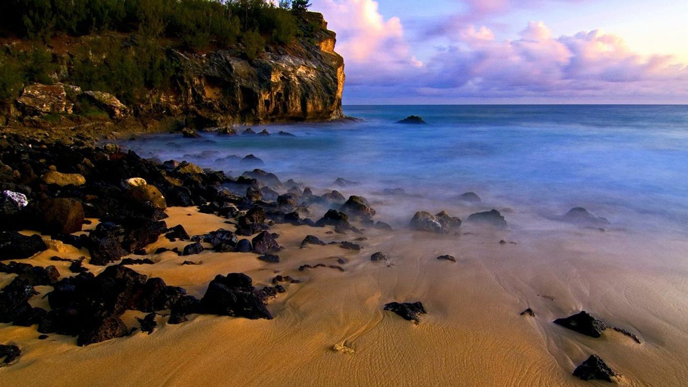 1366x768 Kauai Poipu Beach Sunset Wallpaper