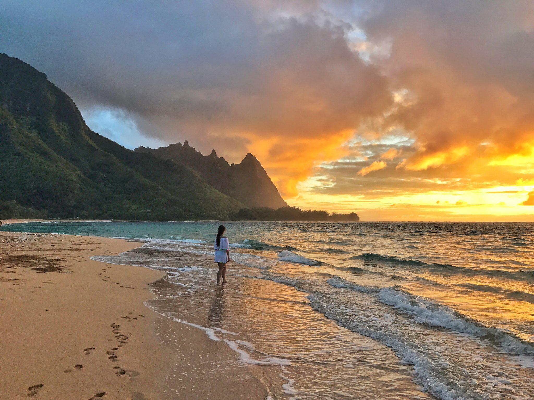 2048x1536 Sunset in Kauai: The Best Places to Watch on the Island