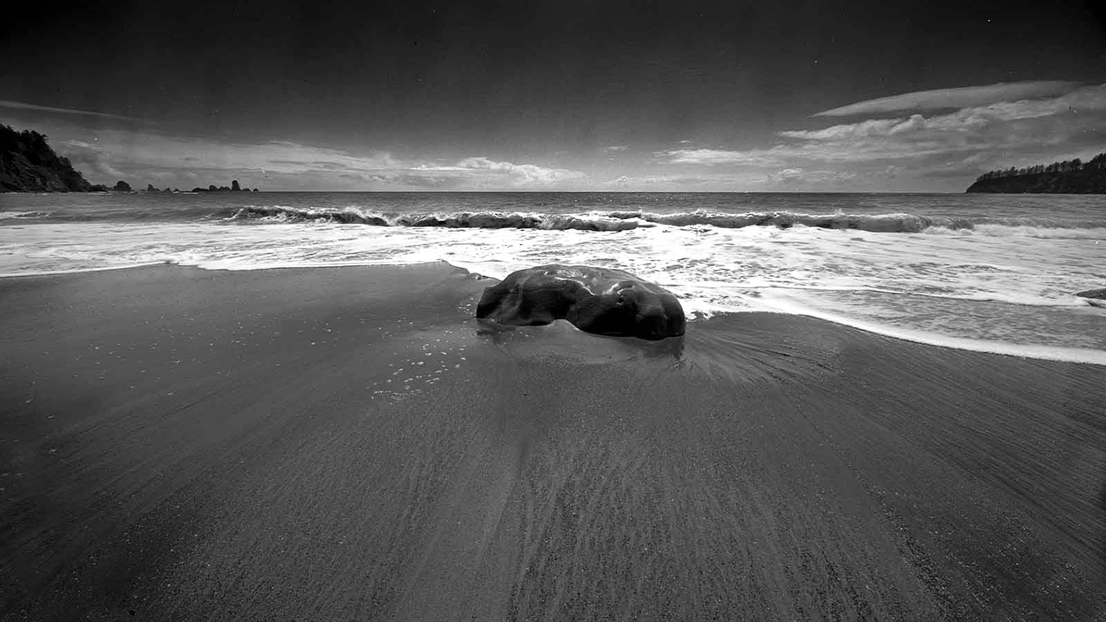 1600x900 THIRD BEACH 3 © 1999