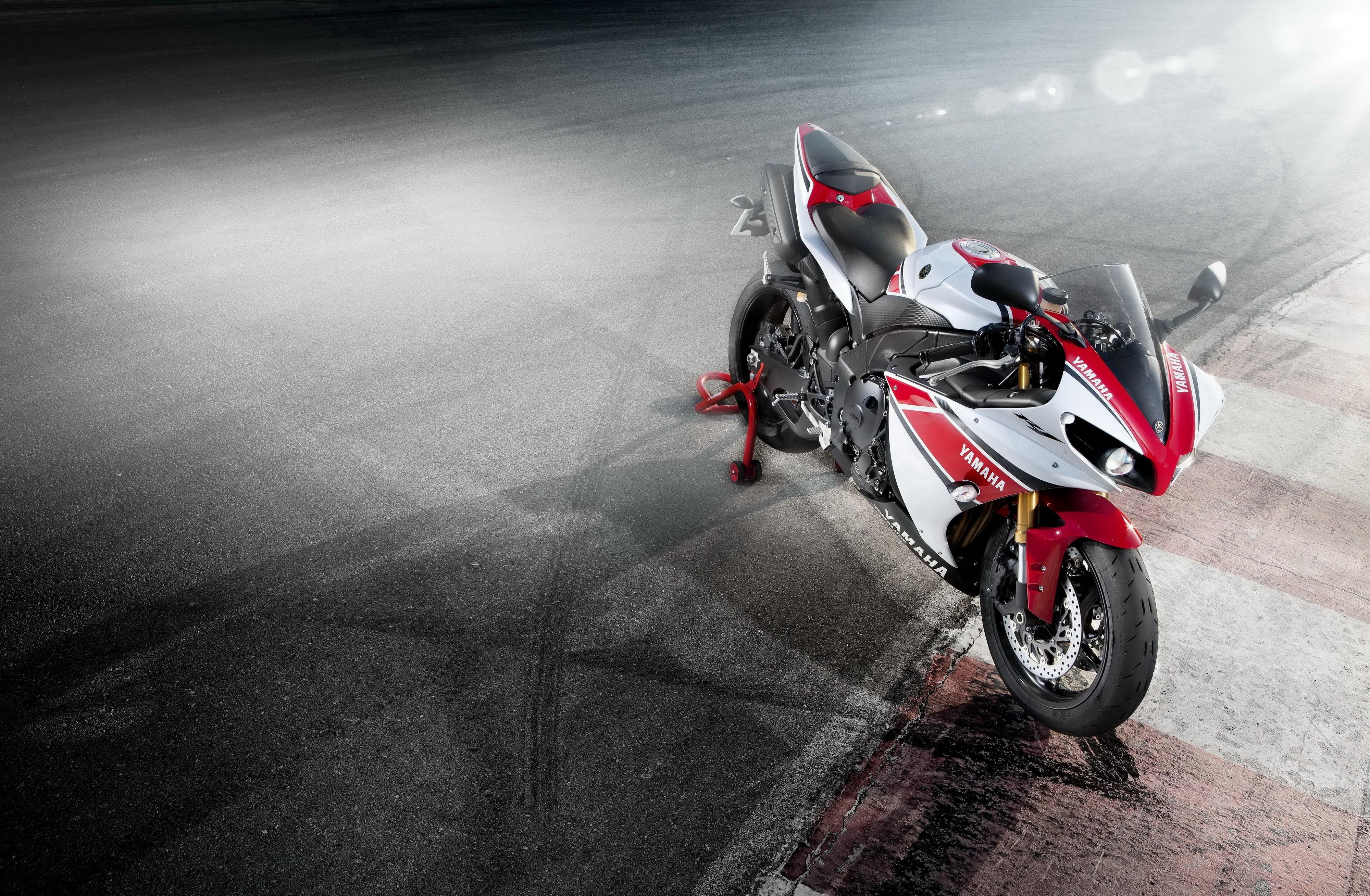 4000x2617 yamaha superbike vehicles anniversary r1 race tracks 4000x2617 wallpaper