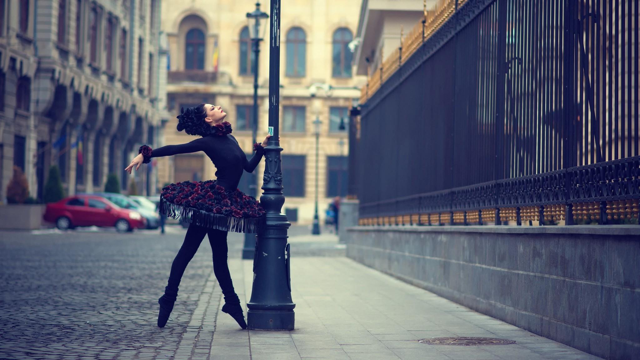 2048x1152 women, Ballerina Wallpaper HD / Desktop and Mobile Background