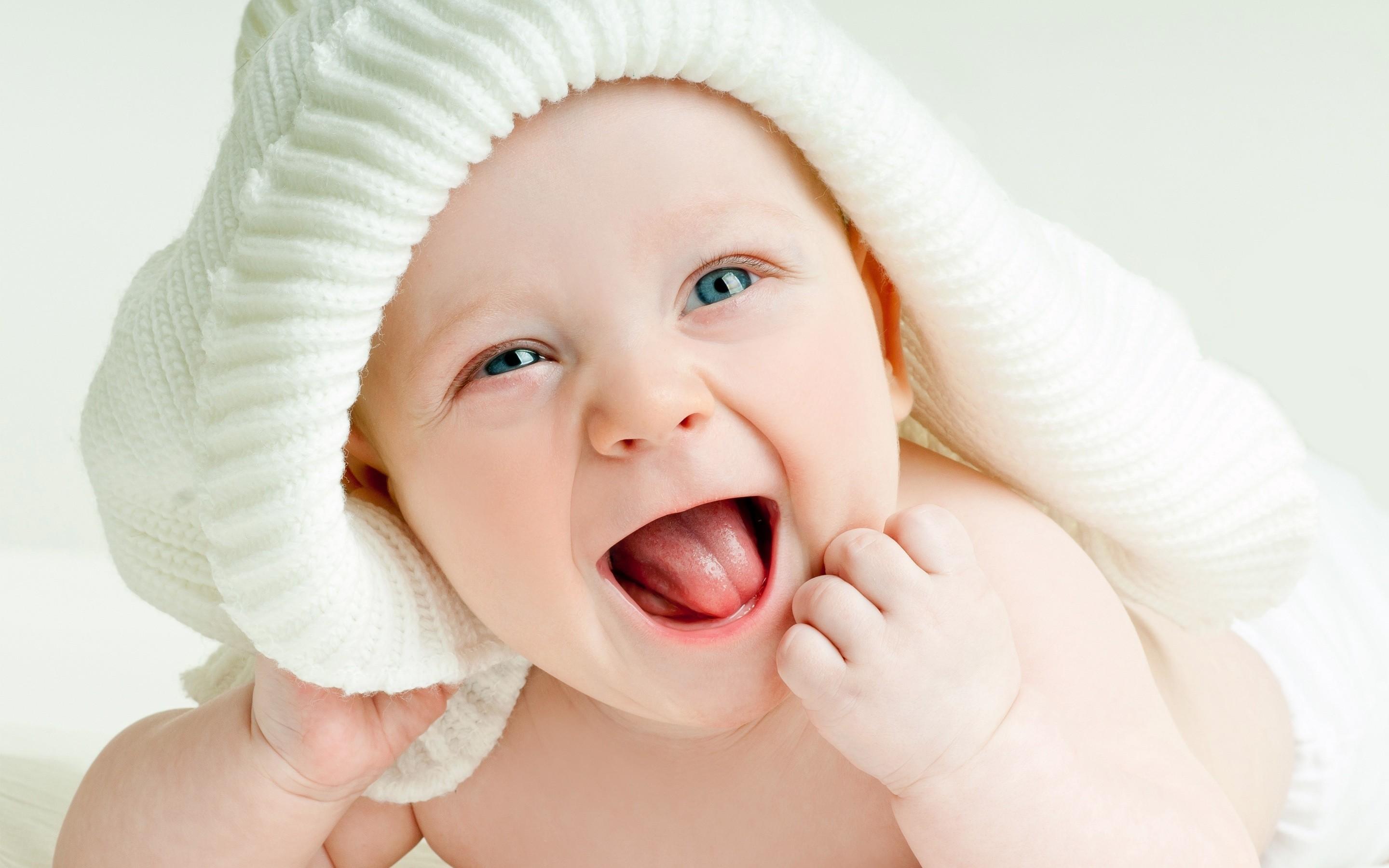 2880x1800 Cute Baby Boy White Desktop Background Wallpaper Gujju Rocks Funny