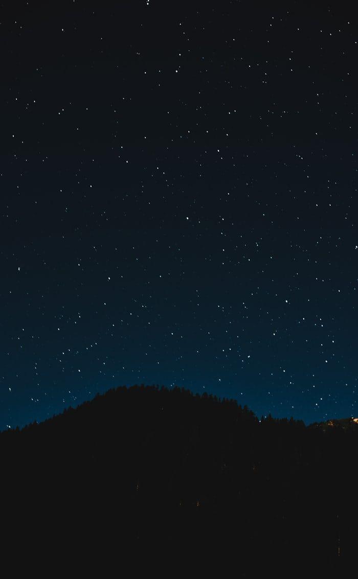 700x1133 Night Sky Wallpaper: Free HD Download [HQ]. Night sky wallpaper, Night sky photo, Sky picture