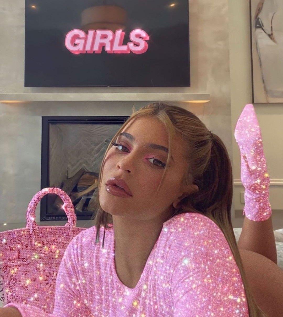 1080x1211 Cute Pink✨. Kylie jenner collection, Kylie jenner aesthetic, Kylie jenner