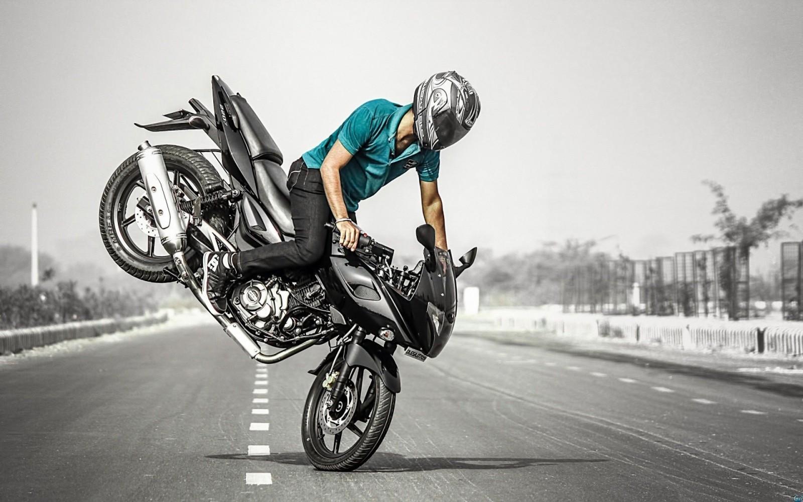1600x1000 biker, stunt, photography, hd, wheelie, bikes. Mocah HD Wallpaper