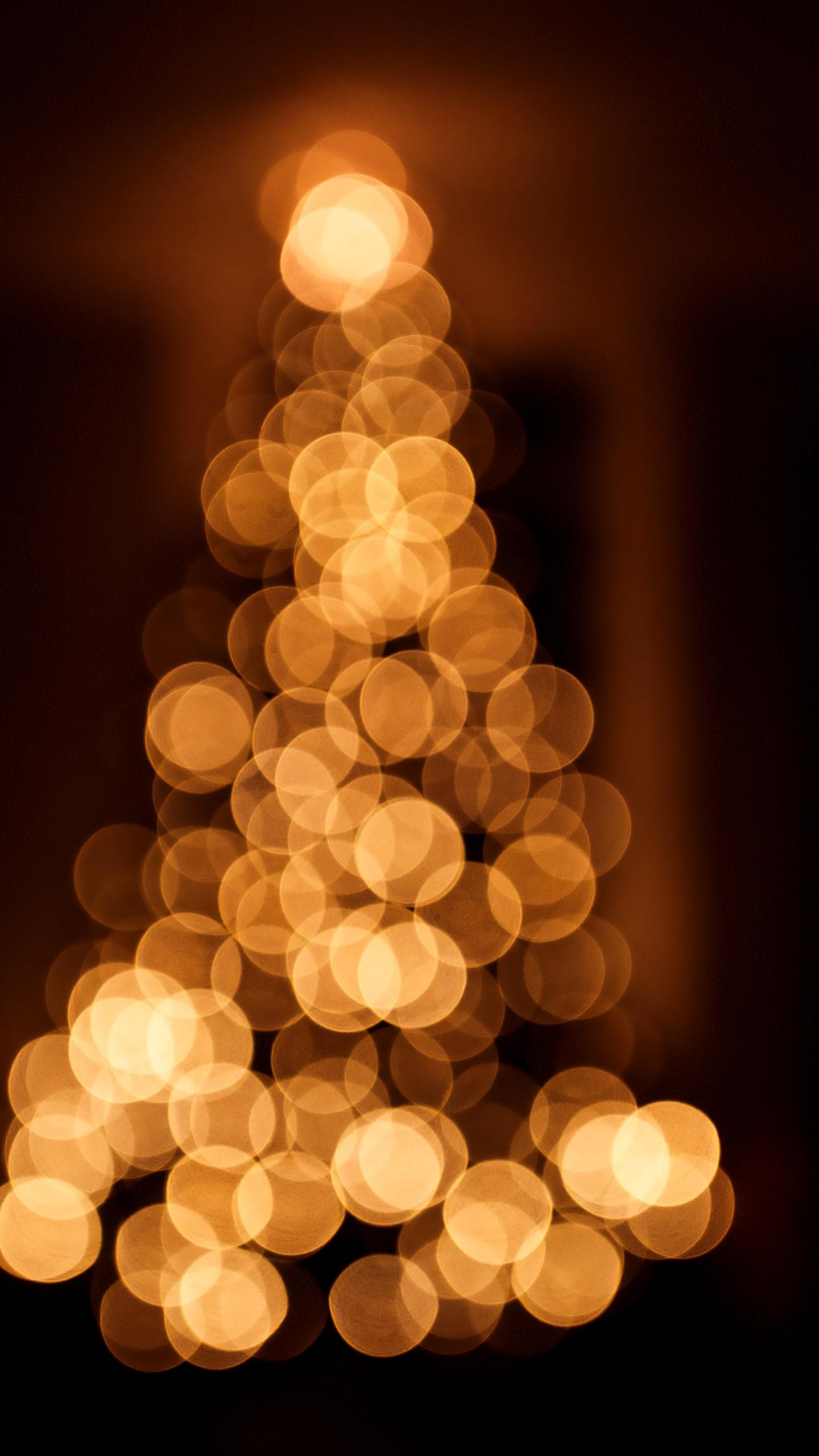 1440x2560 Download wallpaper: Bokeh Christmas tree 1440x2560
