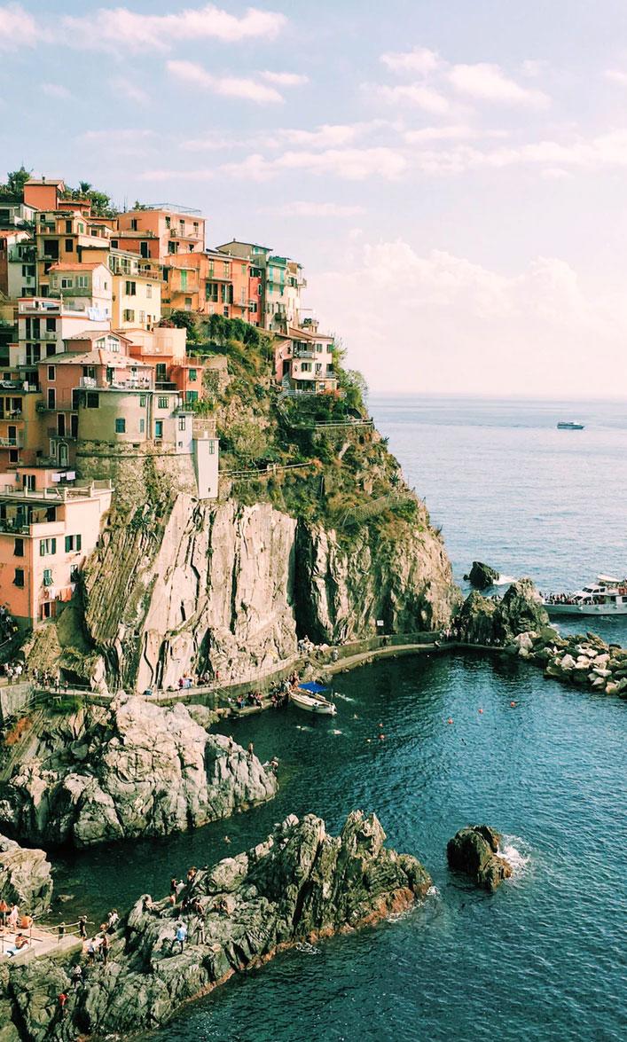 707x1175 Europe Wanderlust Inspiration Terre, Italy