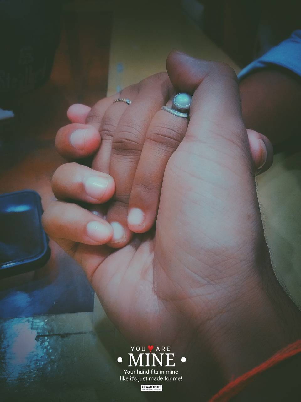 960x1280 Couples Hand Wallpaper