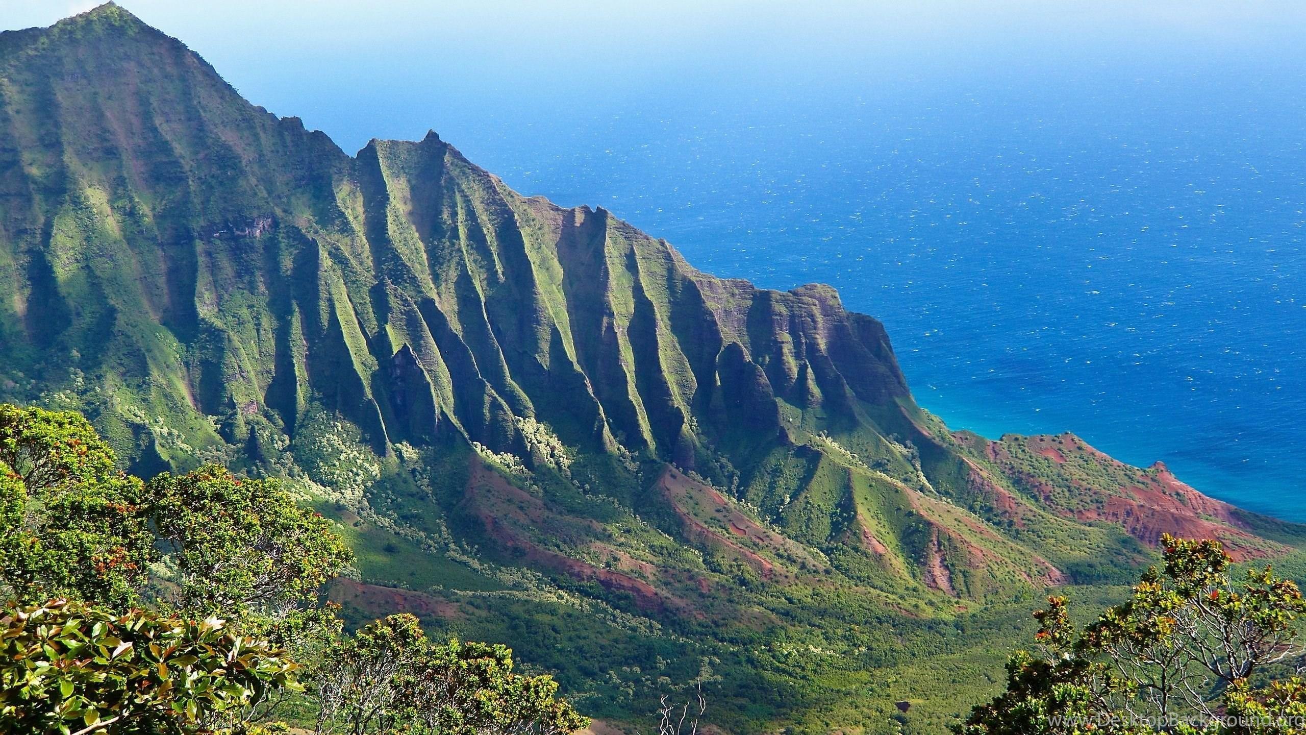 2560x1440 Kalalau Valley Hawaii Wallpaper Desktop Background