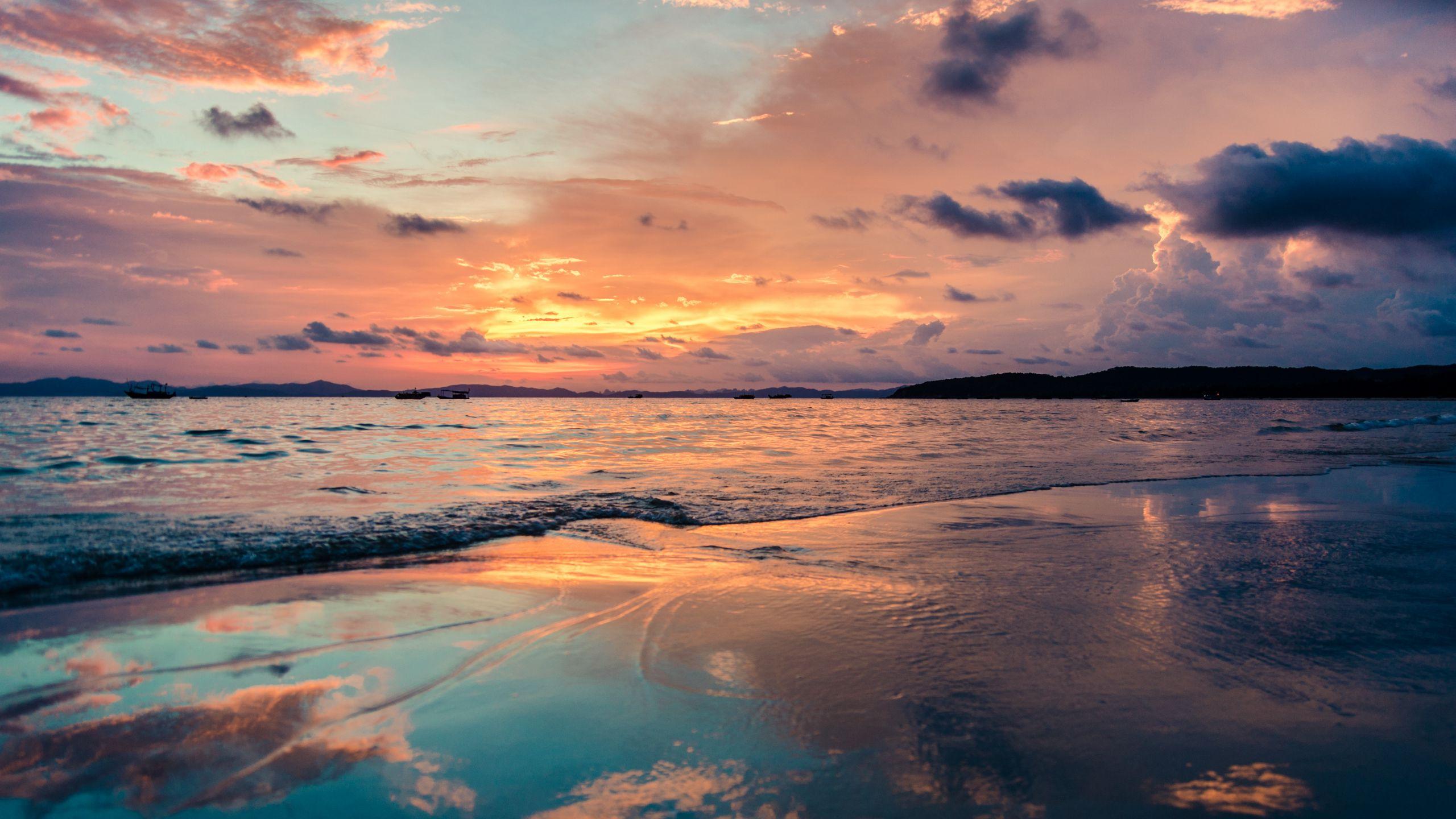 2560x1440 Download wallpaper 2560x1440 sea, beach, sunset widescreen 16:9 HD background