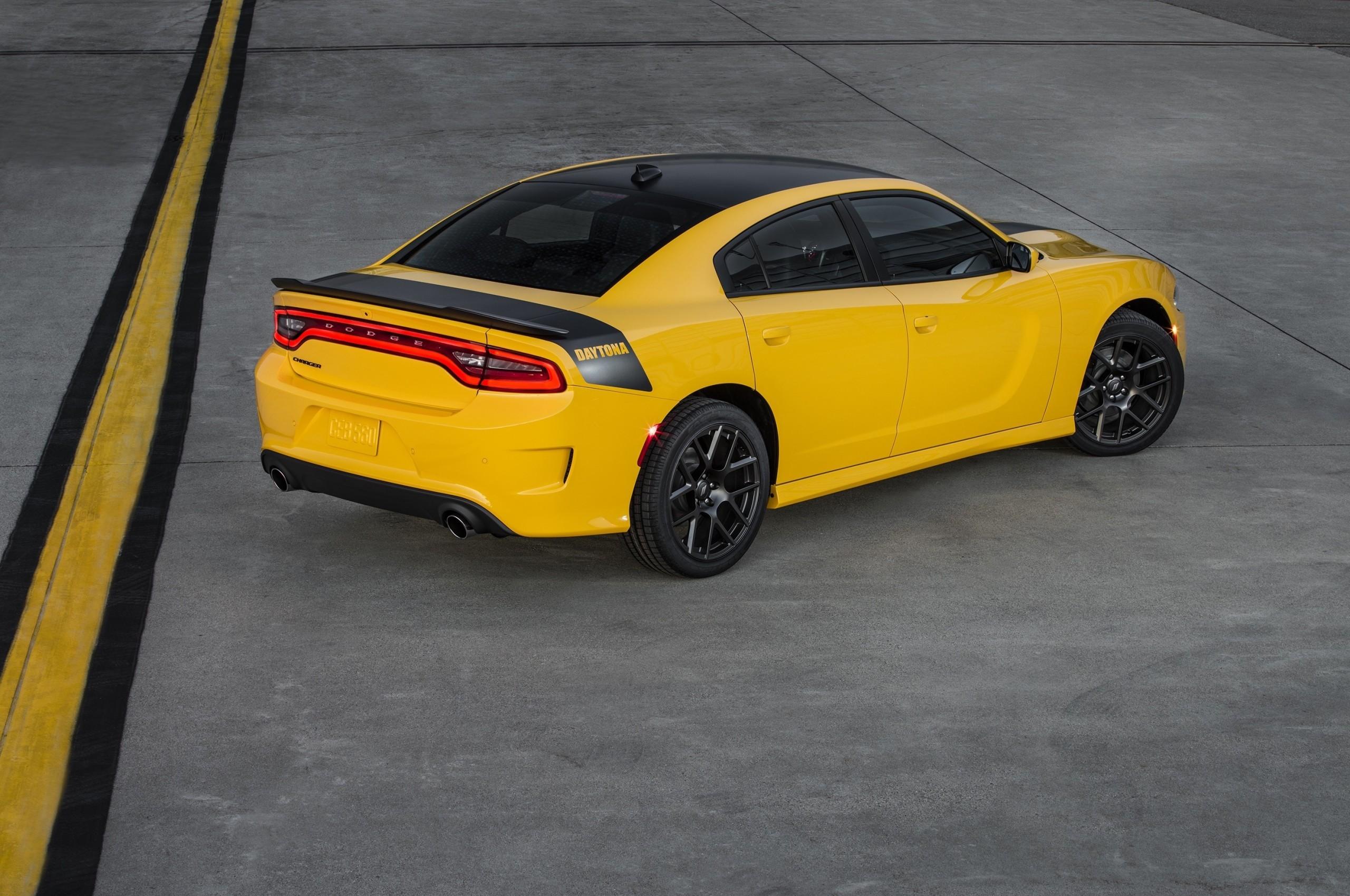 2560x1700 Download 2560x1700 Dodge Charger Daytona, Yellow Muscle Cars Wallpaper for Chromebook Pixel