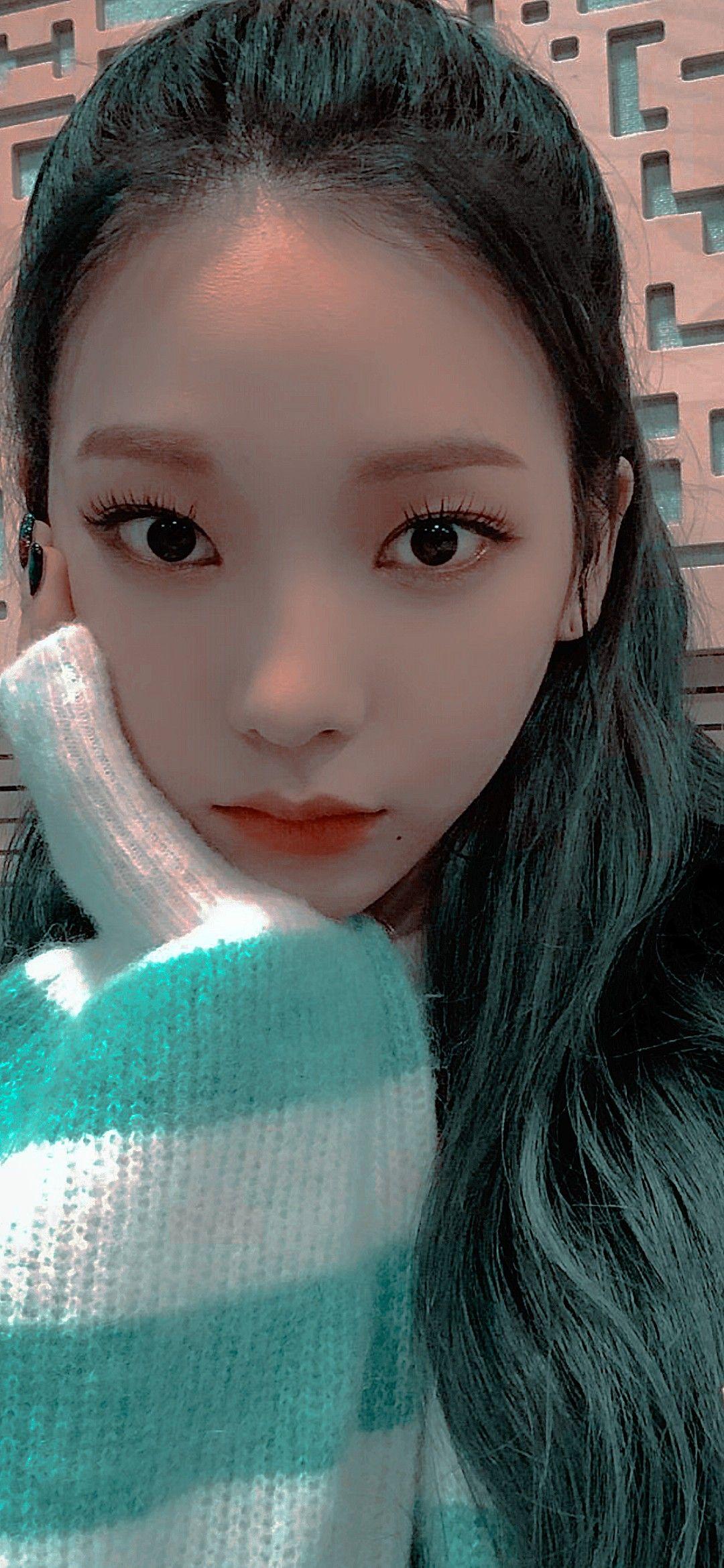 1080x2340 aespa karina lockscreen