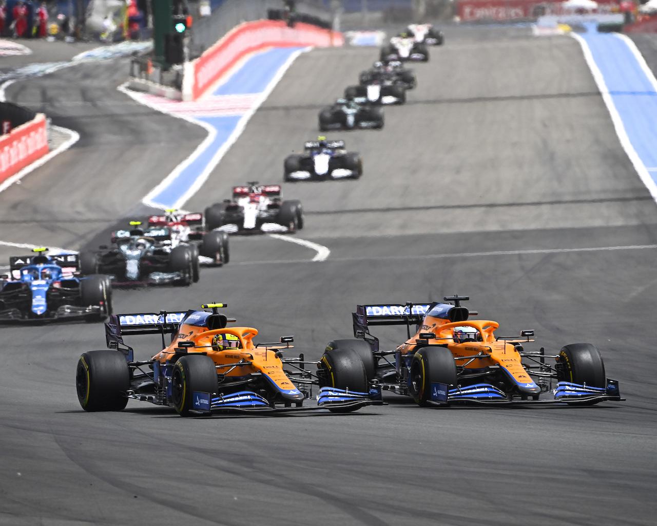 1280x1024 McLaren Racing