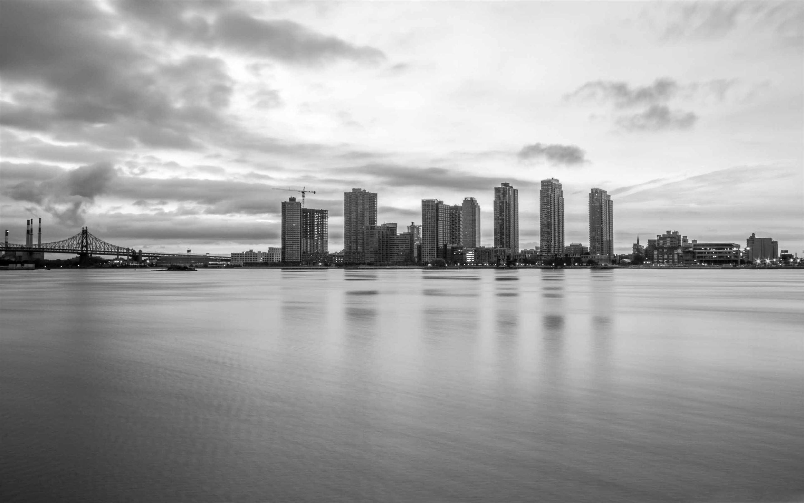 2560x1600 Black And White Mac Wallpaper
