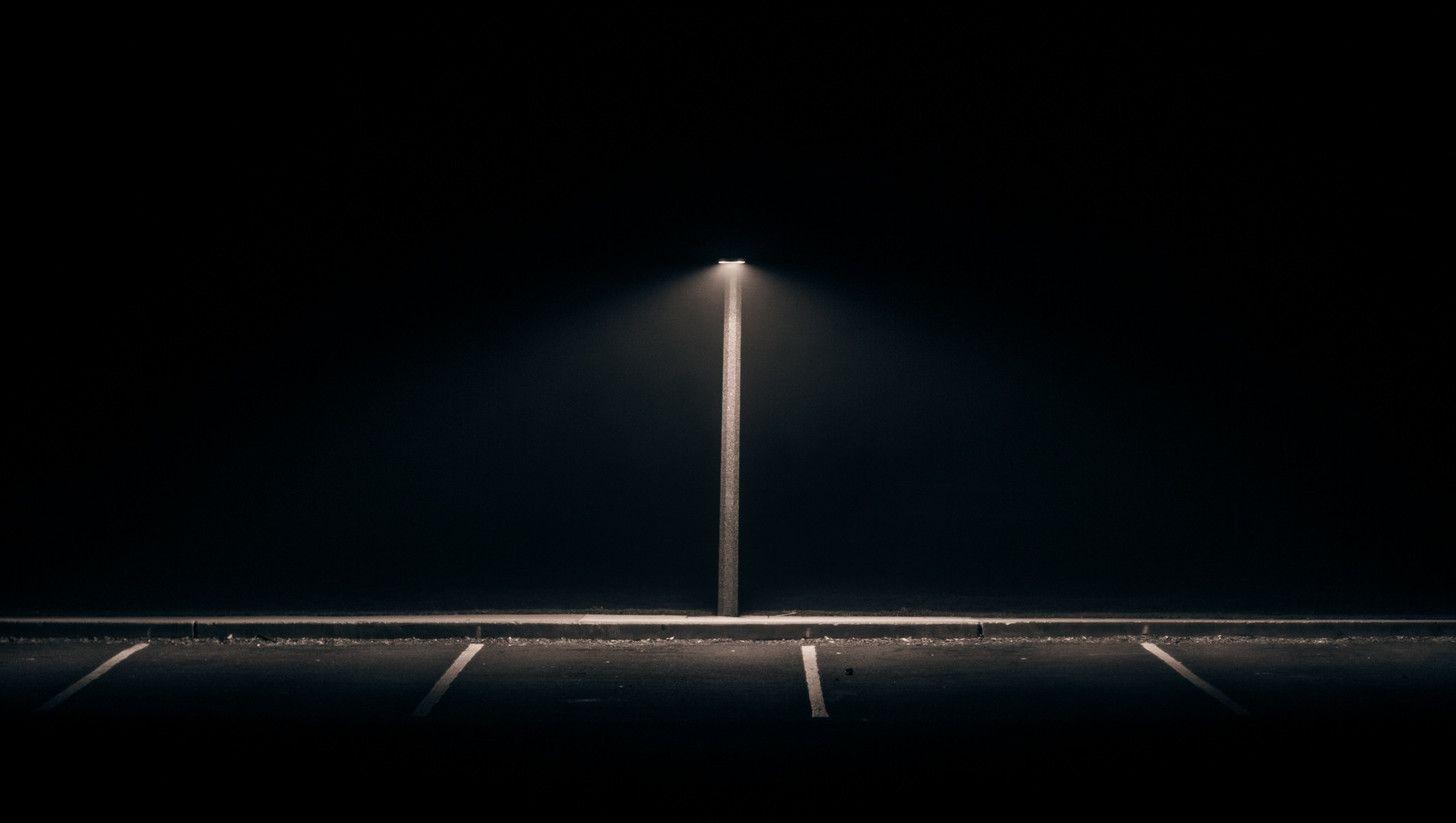 1456x823 Tonight, i took a picture of a lonely street lamp. Night photography, Street lamp, Black background