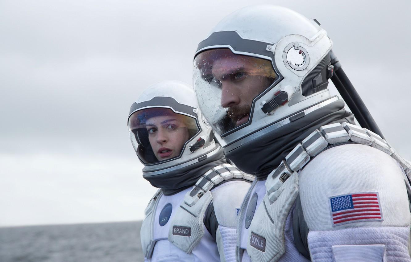 1332x850 Wallpaper space, the suit, the astronauts, Anne Hathaway, Anne Hathaway, Interstellar, Interstellar, Wes Bentley, Christopher Nolan, Wes Bentley, Christopher Nolan image for desktop, section фильмы