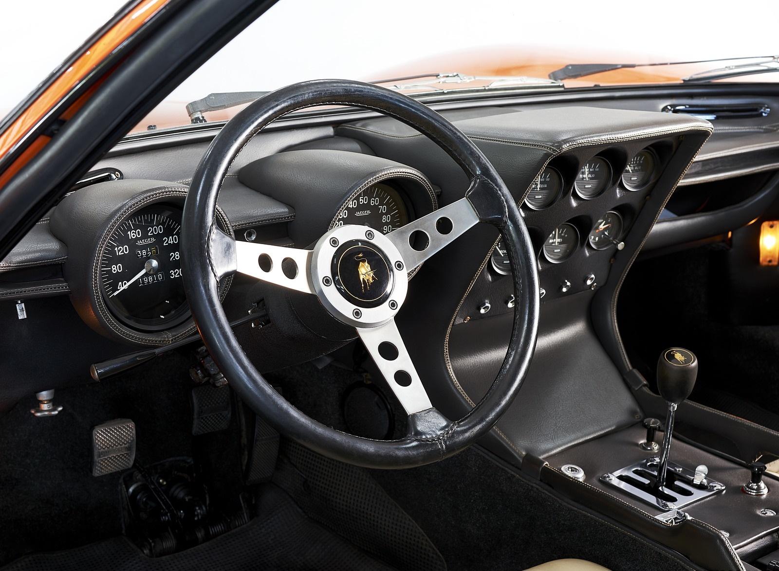 1600x1174 Lamborghini Miura P400 Interior Wallpaper (8)