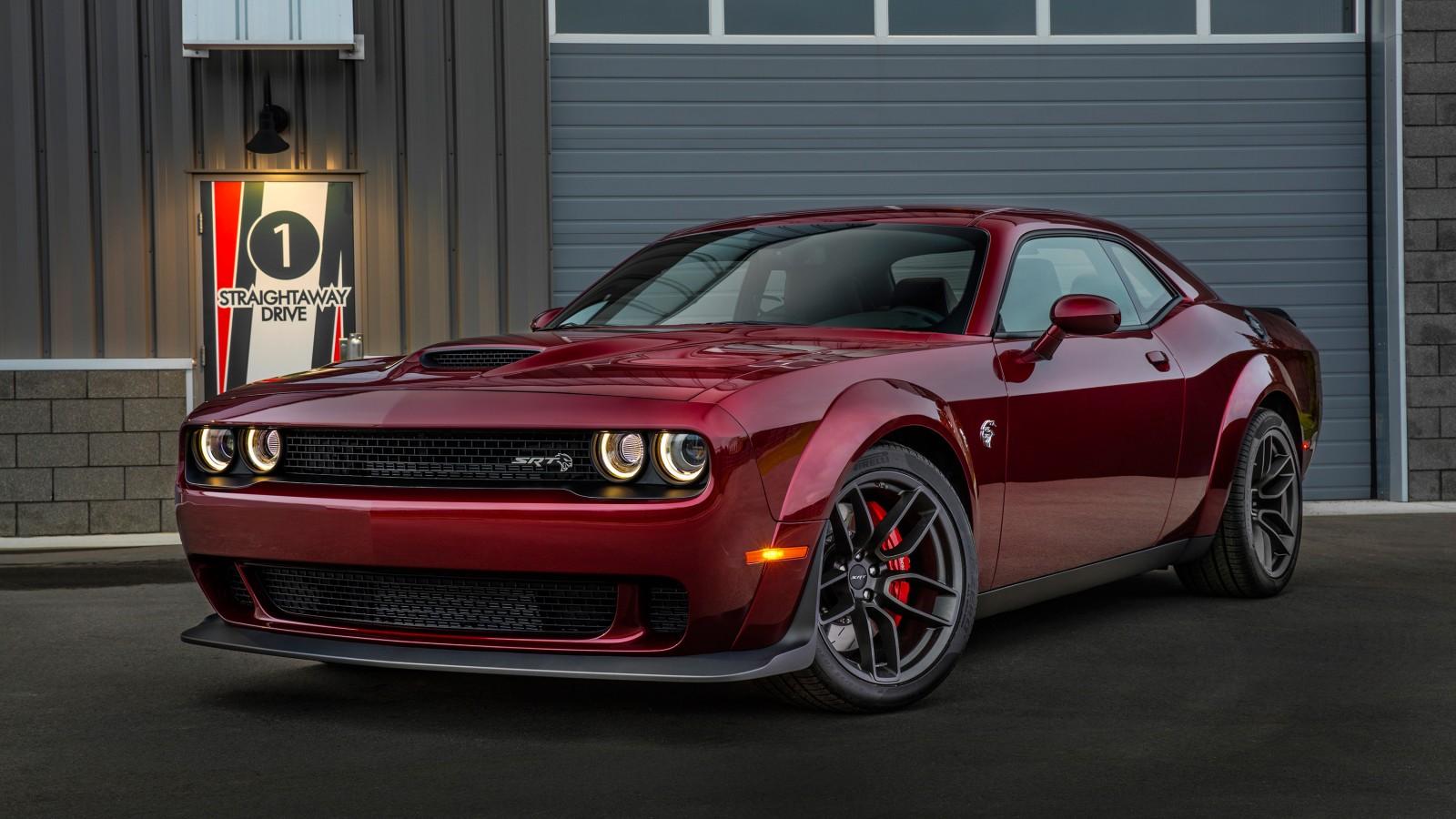 1600x900 Dodge Challenger Hellcat