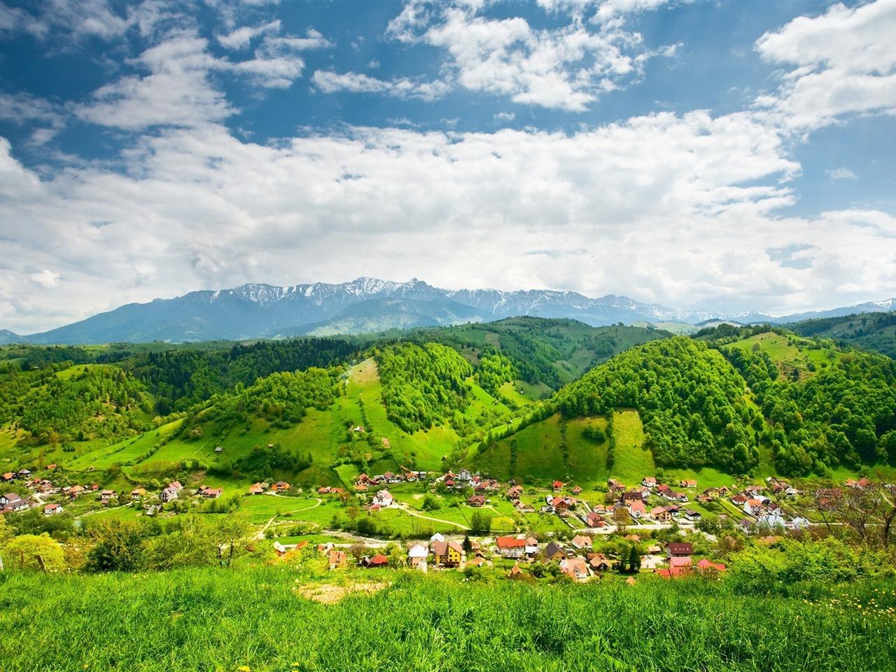 1280x960 Summer Mountain Village Scenery HD Desktop Wallpaper